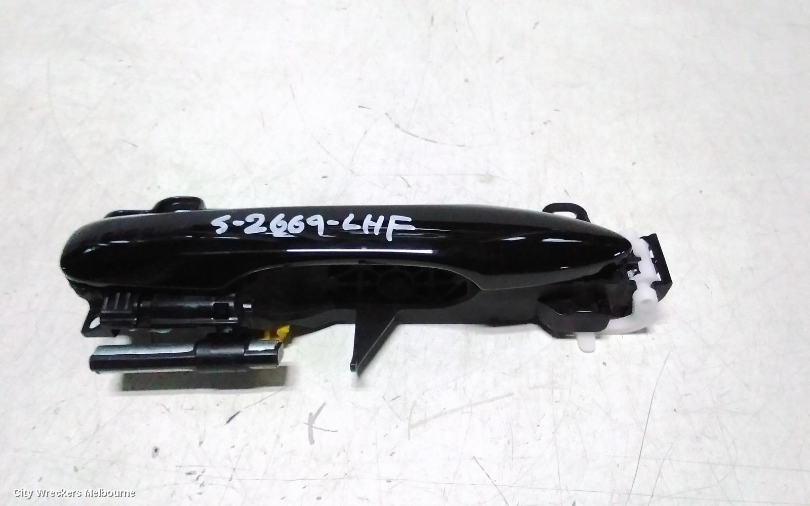 TOYOTA YARIS DOOR HANDLE, LH FRONT, OUTER, NON KEYLESS ENTRY TYPE, XP210 SERIES, 04/2020 ONWARDS