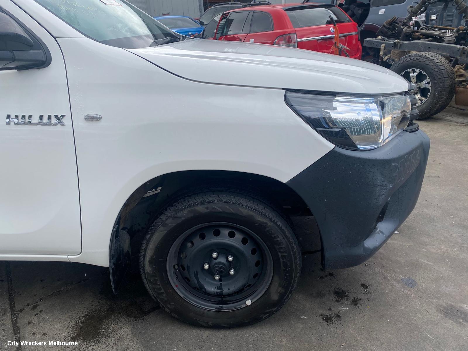 TOYOTA HILUX SUNVISOR, RH SIDE, 09/2015 ONWARDS