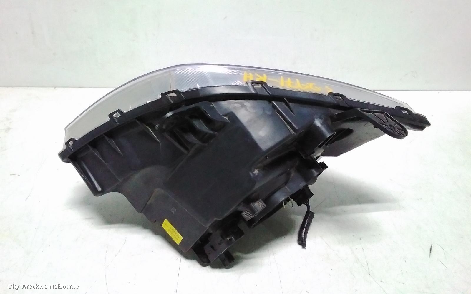 LDV V80 RIGHT HEADLAMP, HALOGEN TYPE,  01/2013 - 12/2023