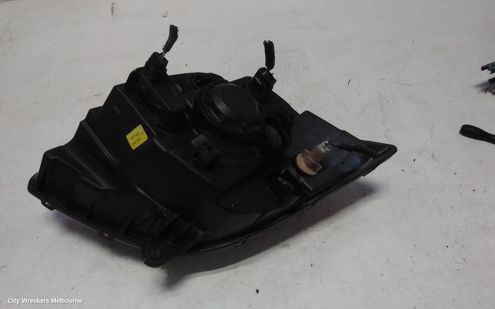 LDV V80 LEFT HEADLAMP, HALOGEN TYPE, 01/2013 - 12/2023