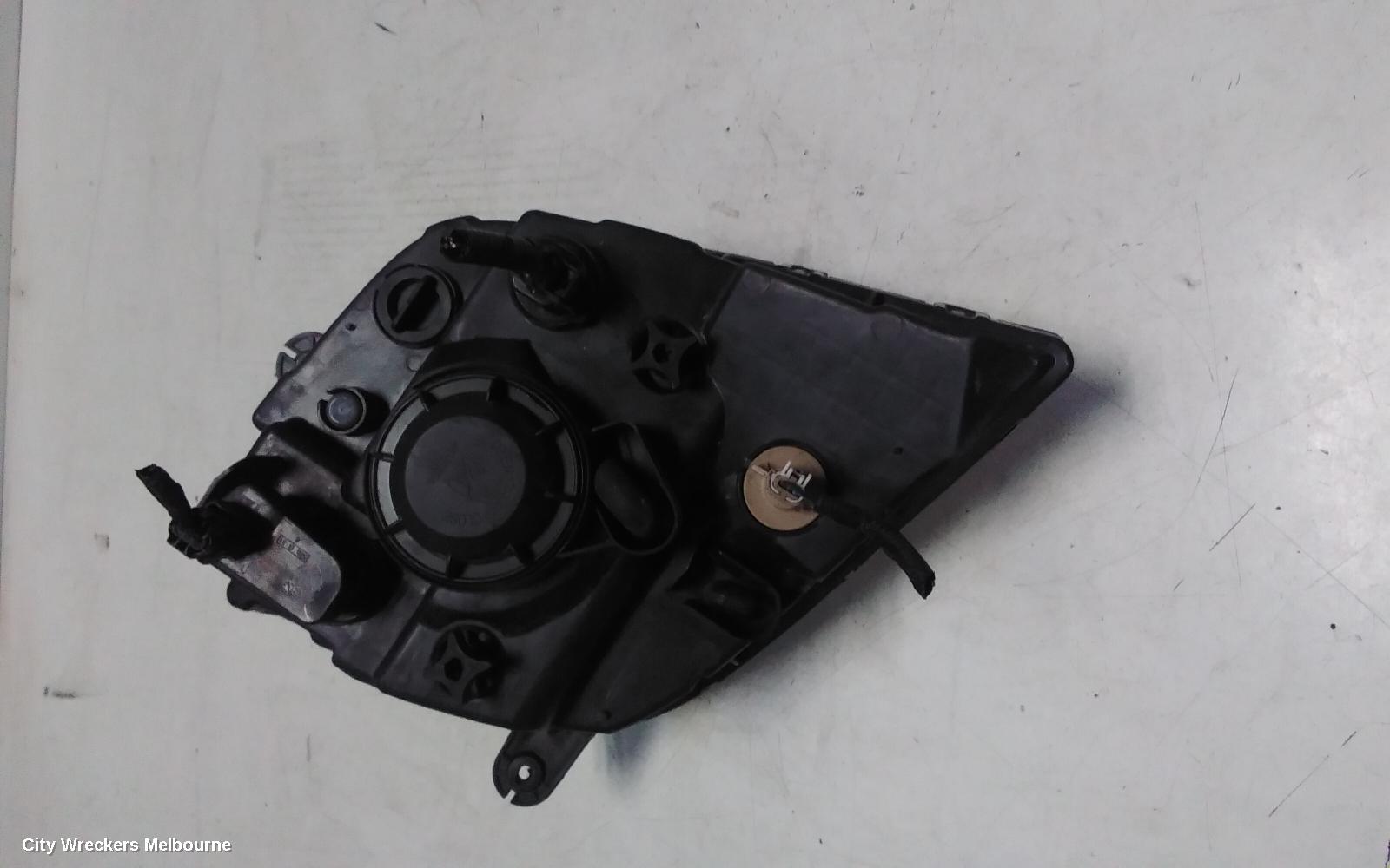 LDV V80 LEFT HEADLAMP, HALOGEN TYPE, 01/2013 - 12/2023