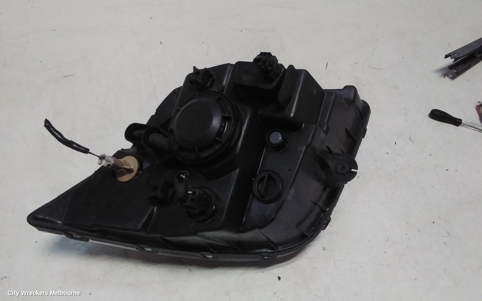 LDV V80 LEFT HEADLAMP, HALOGEN TYPE, 01/2013 - 12/2023