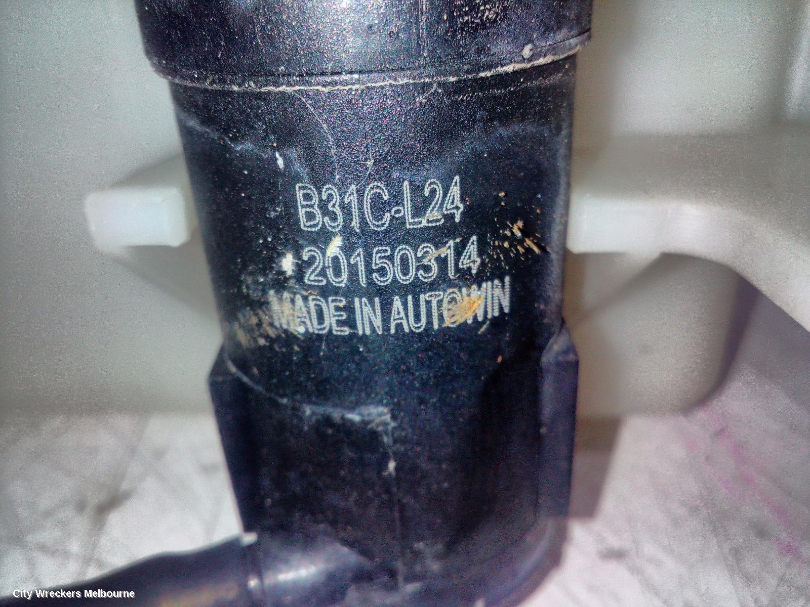 LDV V80 WASHER BOTTLE, 01/2013 - 12/2023