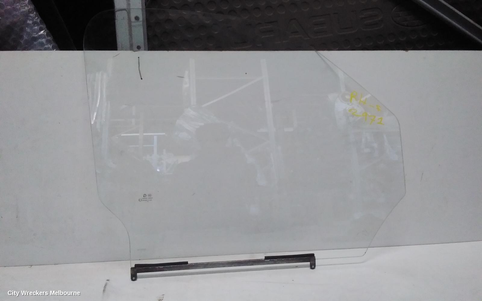 LDV V80 RIGHT FRONT DOOR WINDOW, VAN, 01/2013 - 12/2023