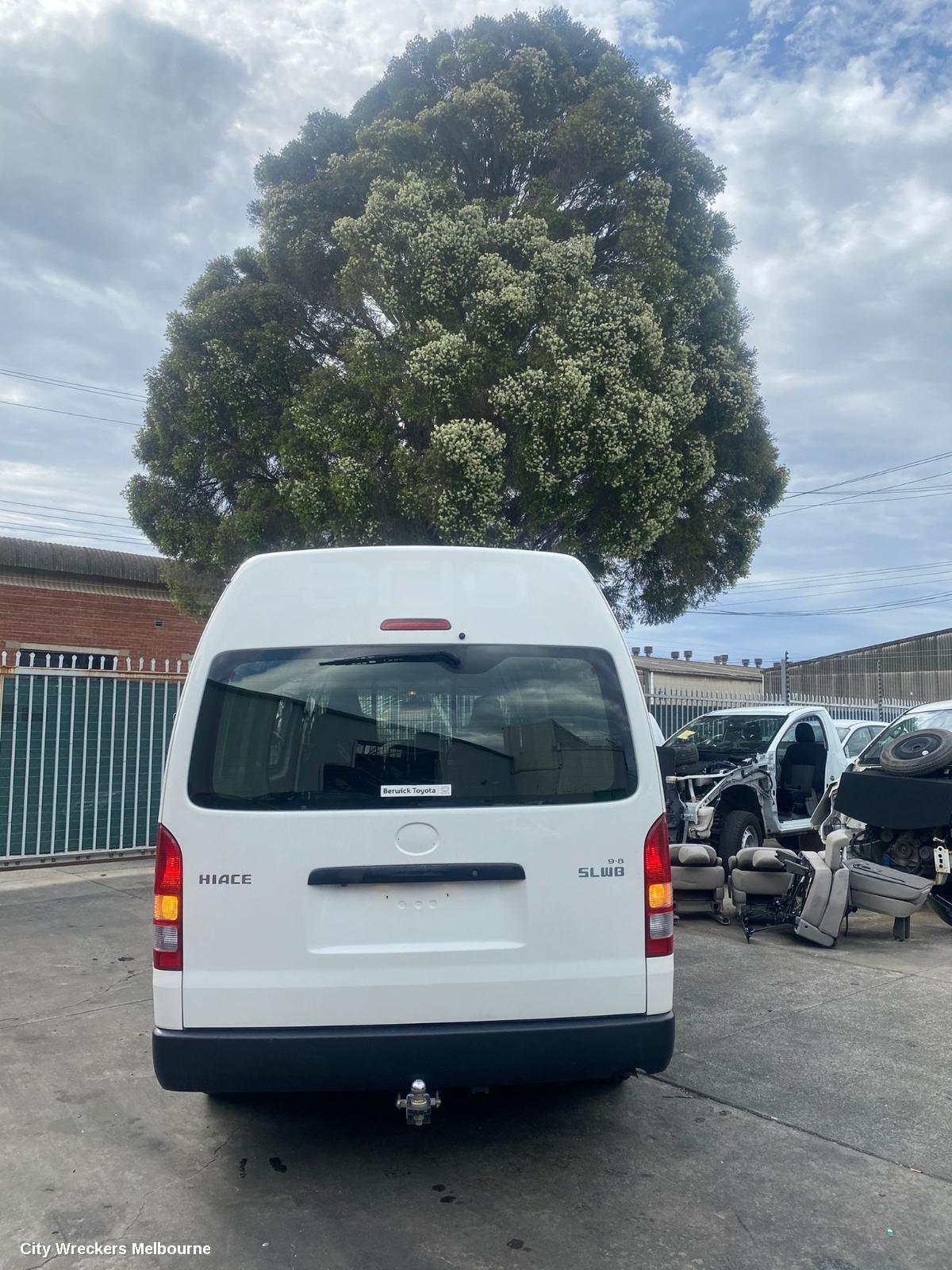 TOYOTA HIACE RIGHT GUARD, TRH/KDH, CORNER PANEL, 03/2005 - 04/2019