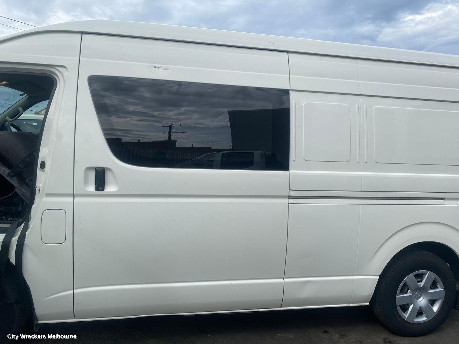TOYOTA HIACE RIGHT GUARD, TRH/KDH, CORNER PANEL, 03/2005 - 04/2019