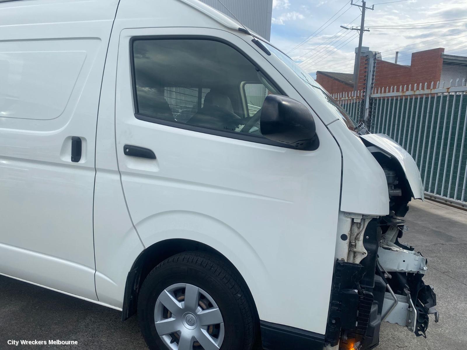 TOYOTA HIACE RIGHT GUARD, TRH/KDH, CORNER PANEL, 03/2005 - 04/2019