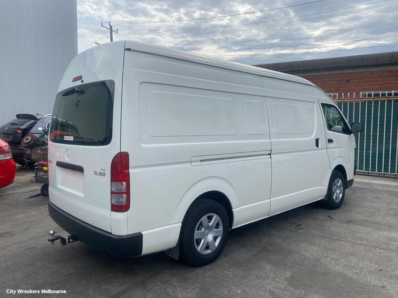 TOYOTA HIACE RIGHT GUARD, TRH/KDH, CORNER PANEL, 03/2005 - 04/2019