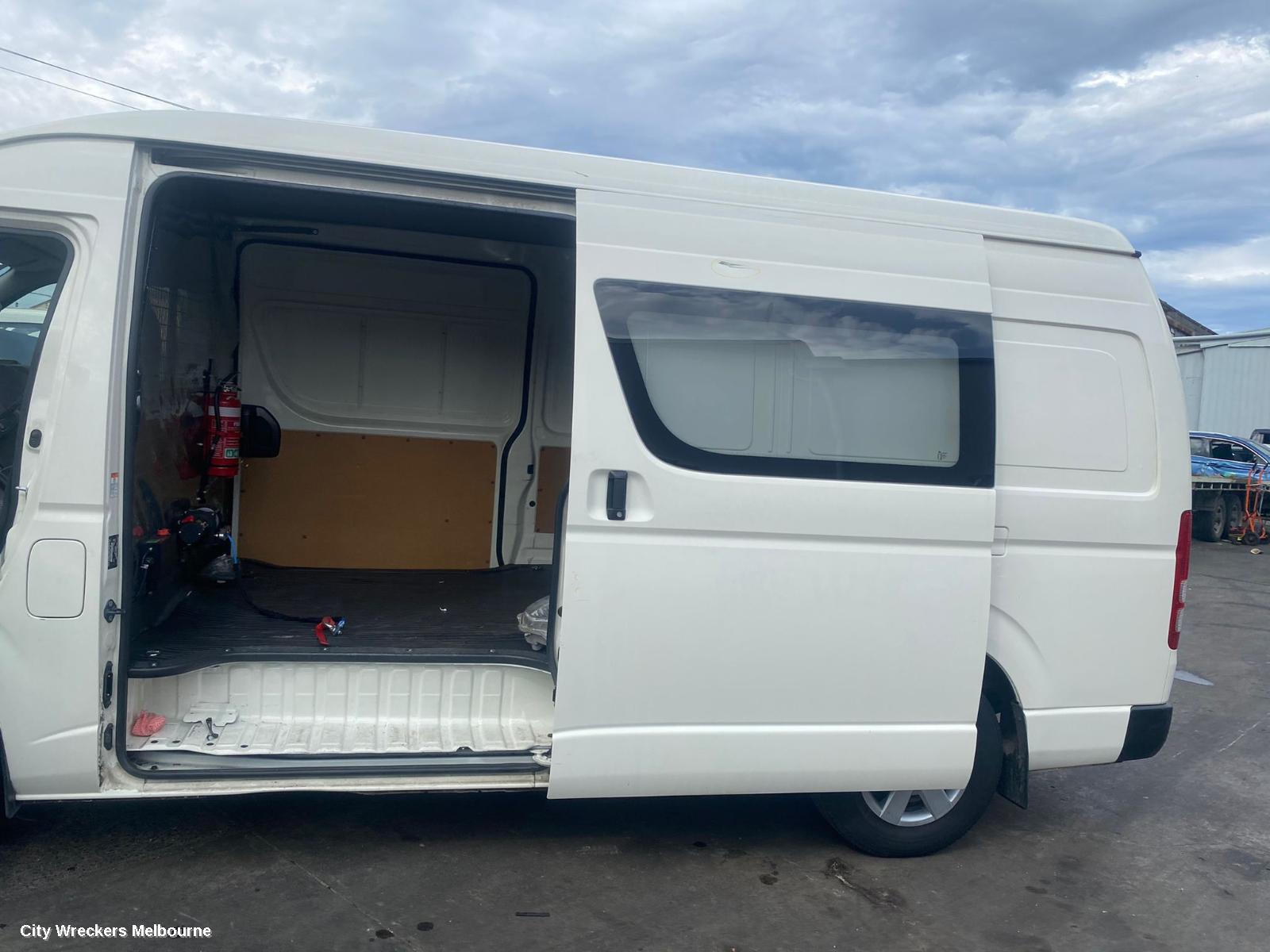 TOYOTA HIACE RIGHT GUARD, TRH/KDH, CORNER PANEL, 03/2005 - 04/2019