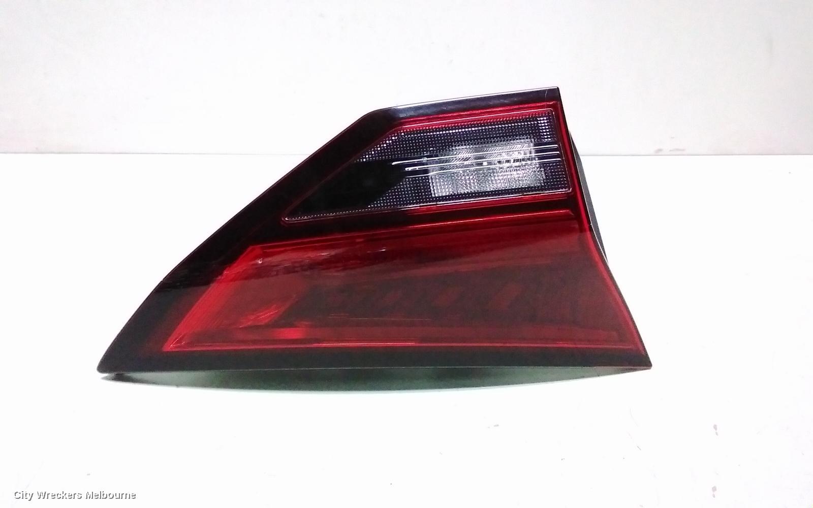NISSAN XTRAIL REAR GARNISH, TAILGATE LAMP (LH SIDE), T33, 08/2022 ONWARDS