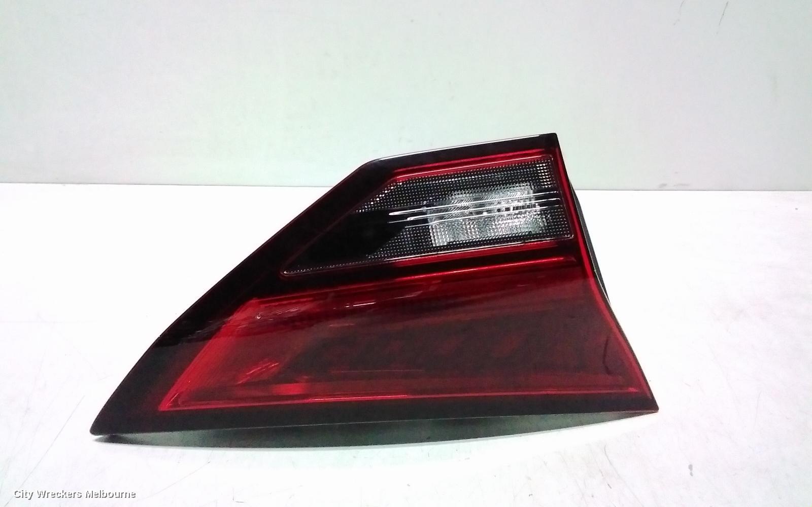 NISSAN XTRAIL REAR GARNISH, TAILGATE LAMP (LH SIDE), T33, 08/2022 ONWARDS