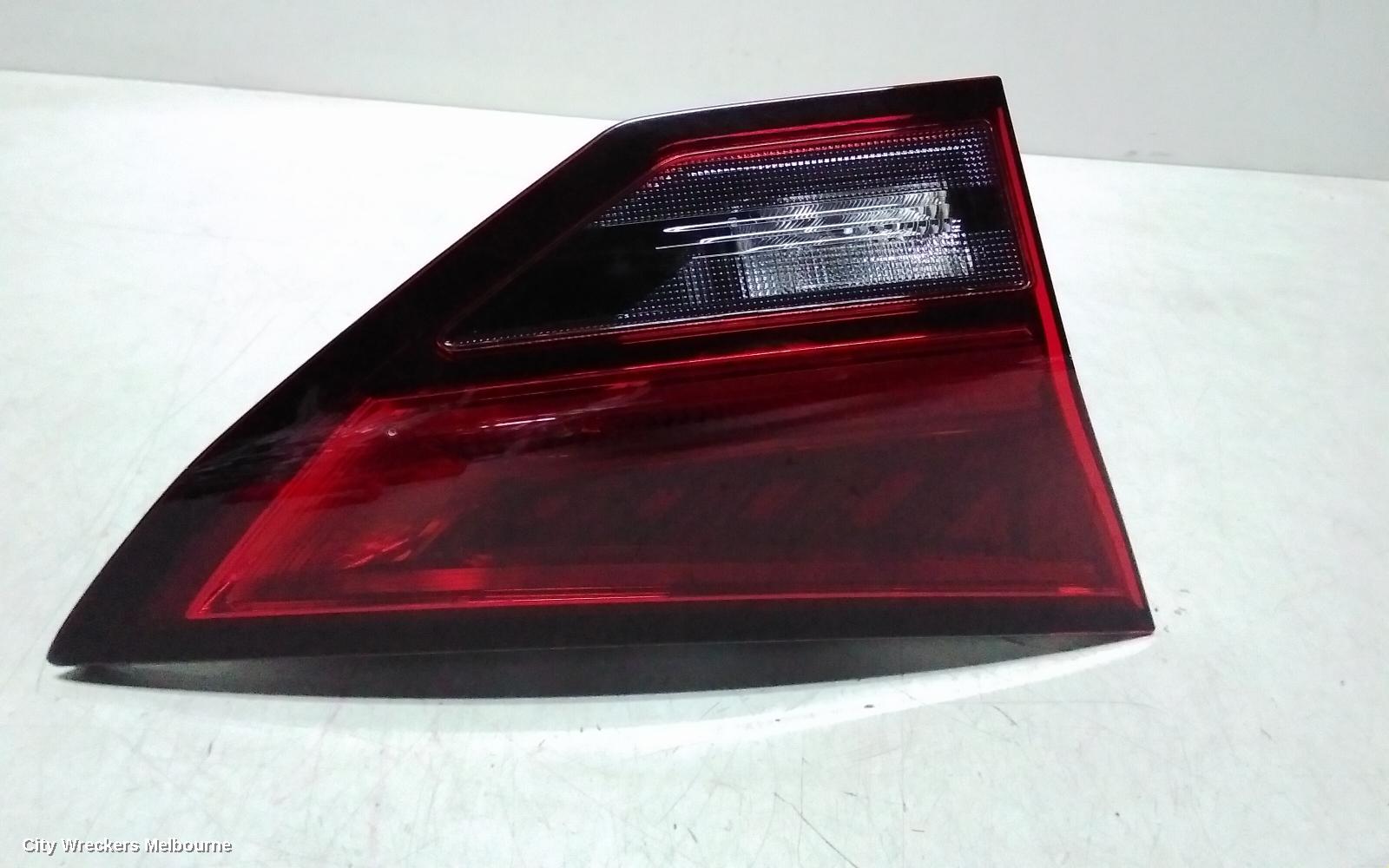 NISSAN XTRAIL REAR GARNISH, TAILGATE LAMP (LH SIDE), T33, 08/2022 ONWARDS