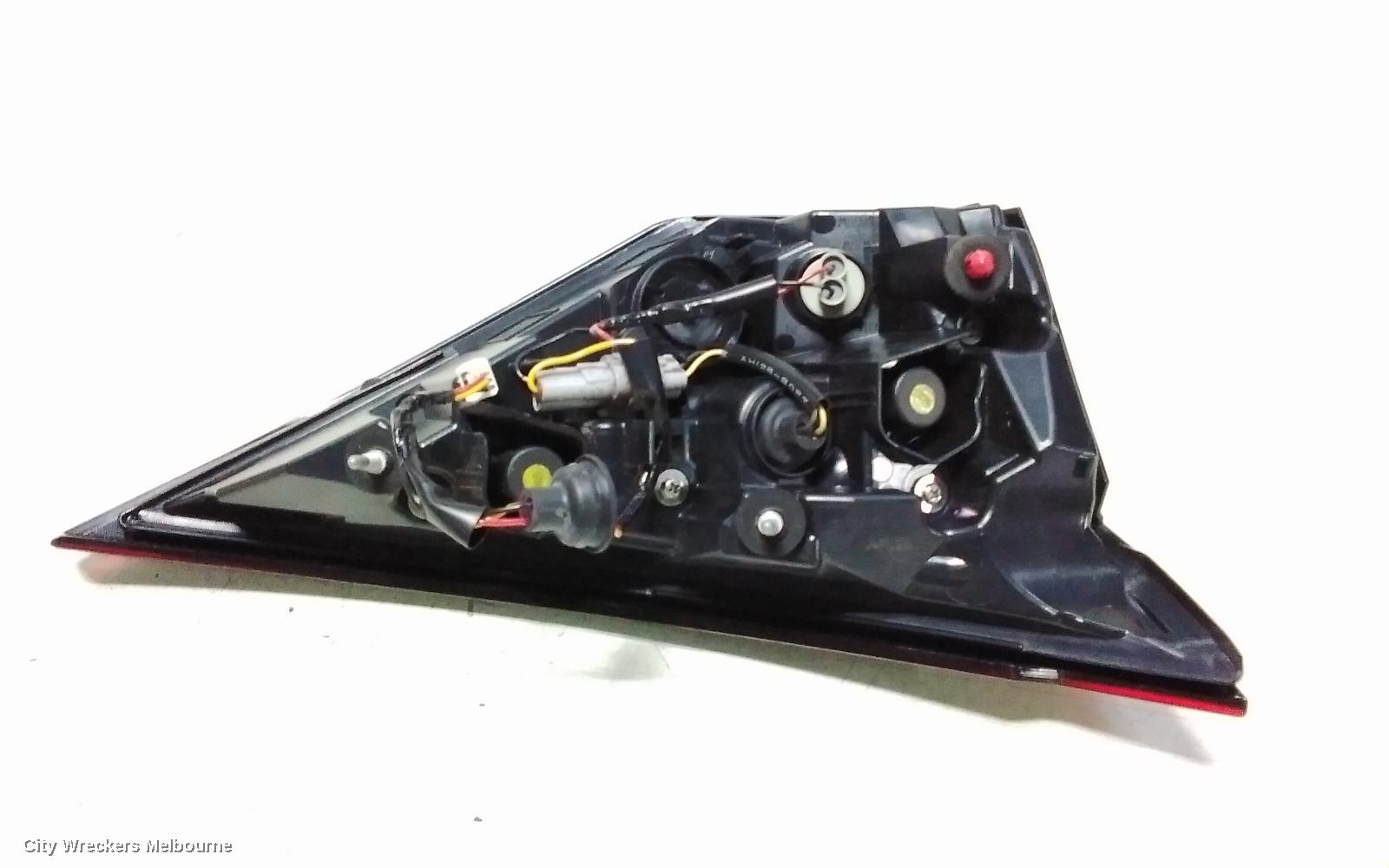 NISSAN XTRAIL REAR GARNISH, TAILGATE LAMP (RH SIDE), T33, 08/2022 ONWARDS