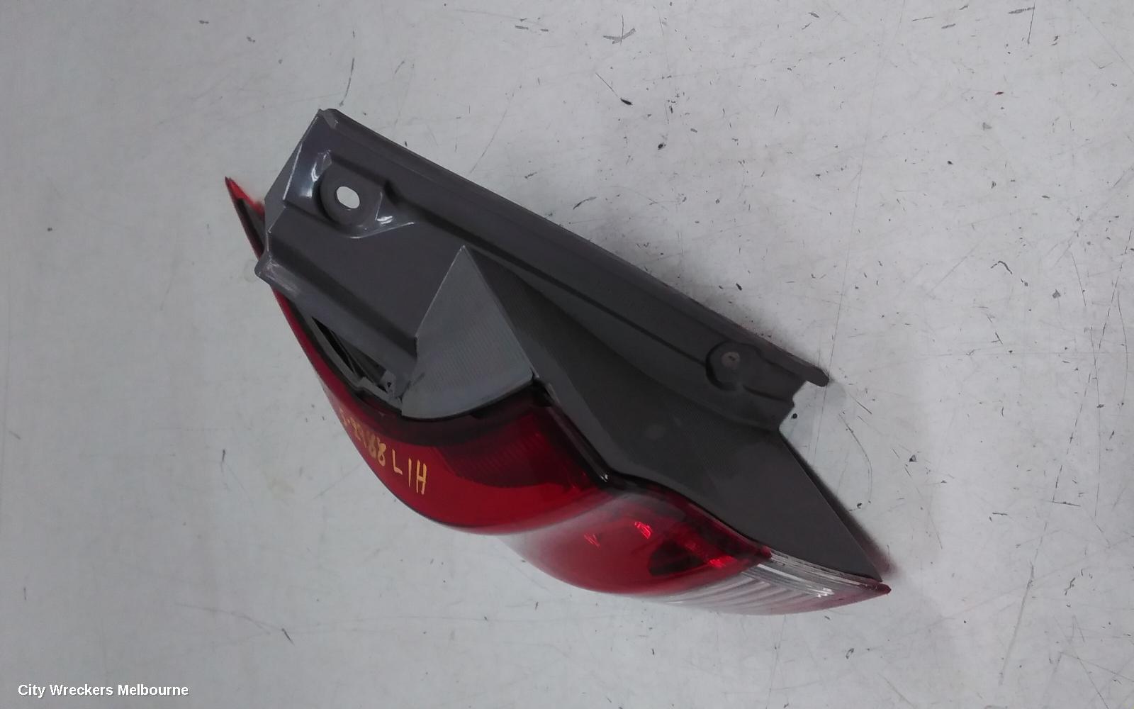 TOYOTA ESTIMA LEFT TAILLIGHT, XR50, RED/CLEAR, LENS# 28205, 09-19 (IMPORT)