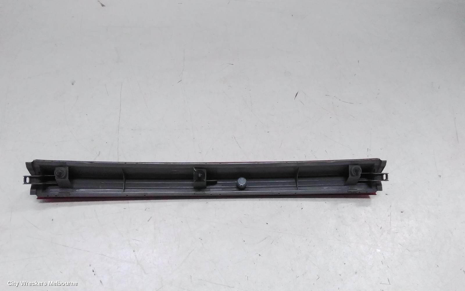 TOYOTA ESTIMA REAR GARNISH, TAILGATE LAMP (CENTRE), LENS# 28-194, RED, XR50, 05-19 (IMPORT)