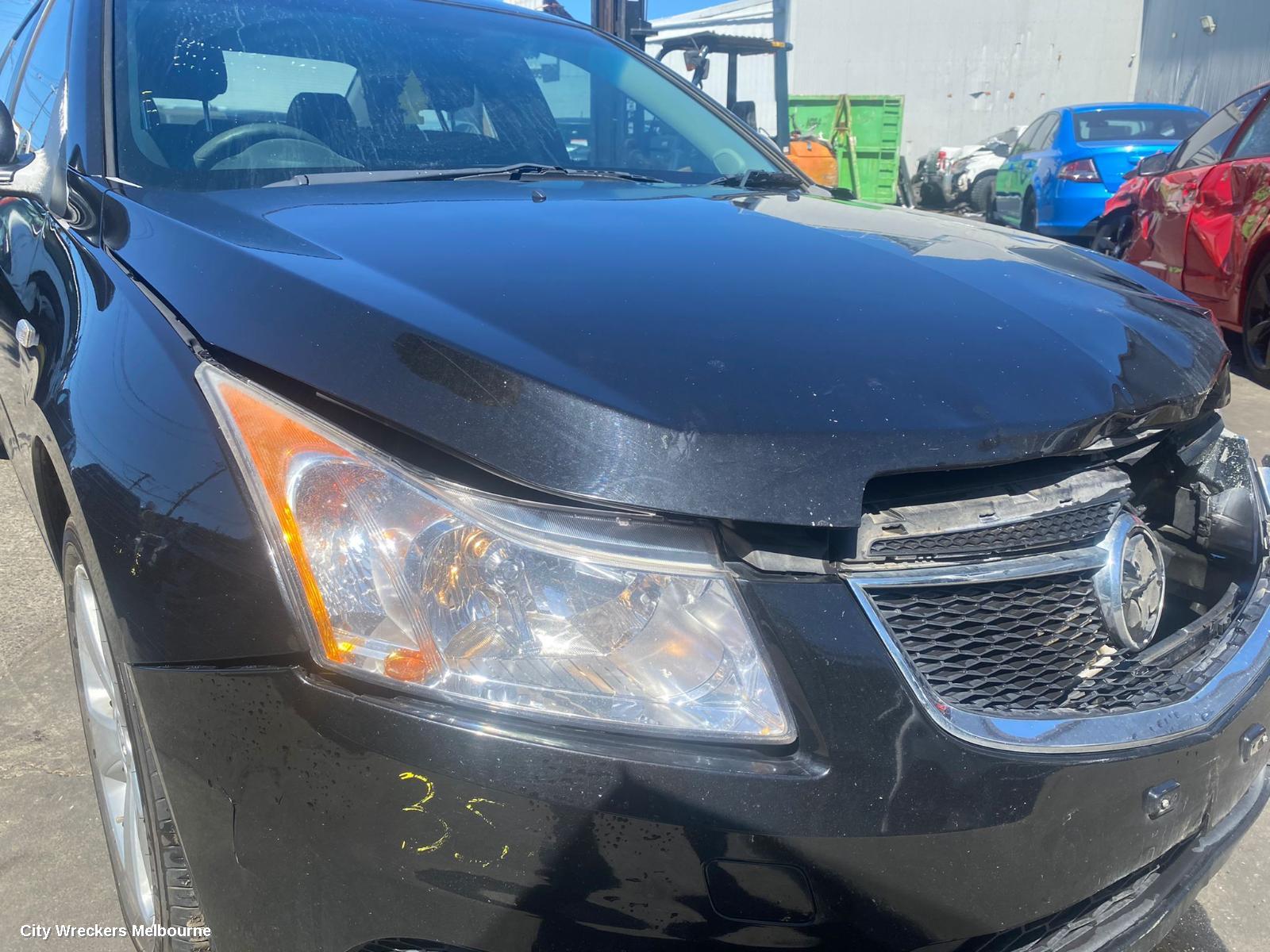 HOLDEN CRUZE LEFT GUARD LINER, FRONT, JH, SEDAN/HATCH, 03/2011 - 01/2017