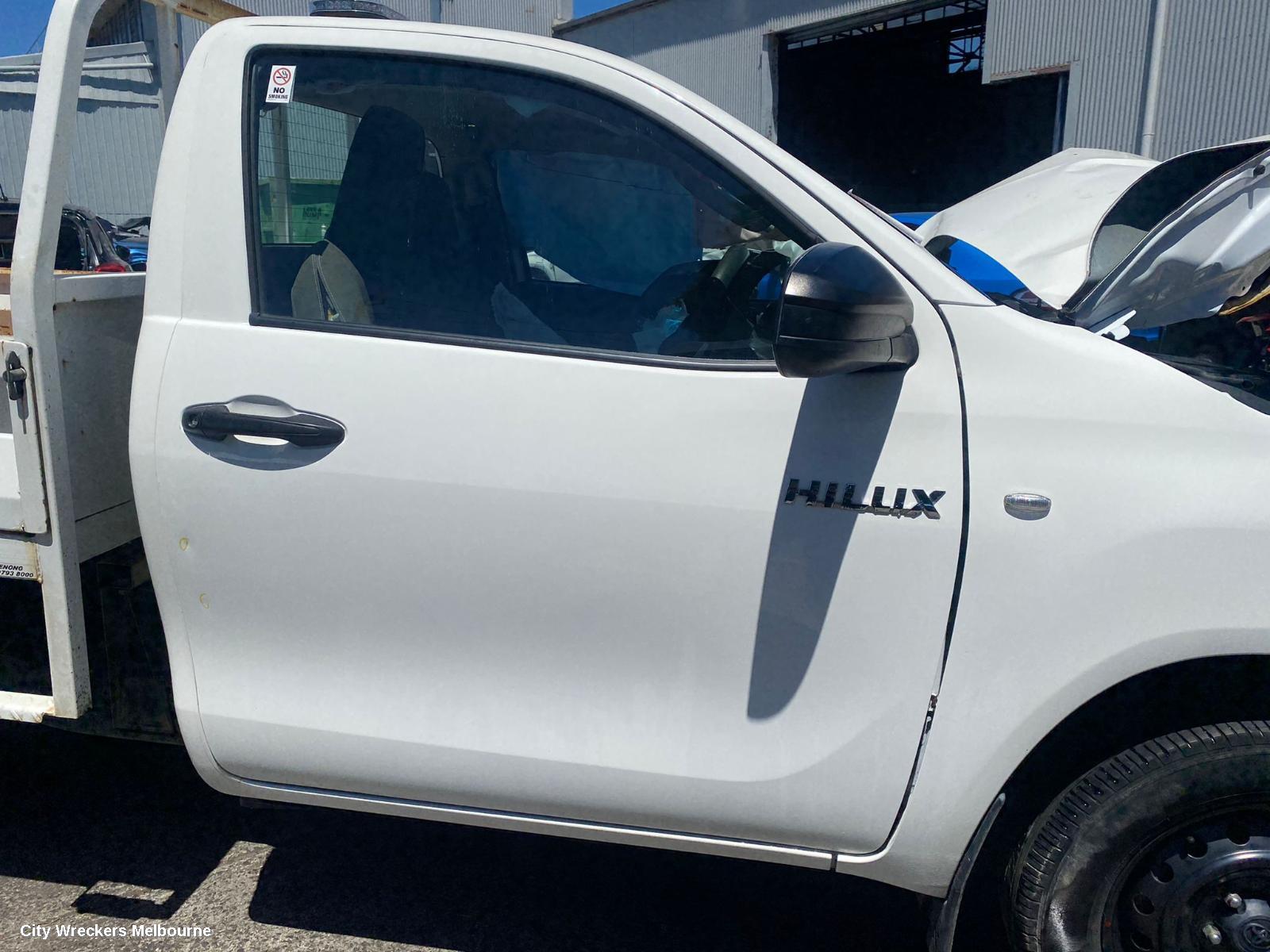 TOYOTA HILUX PWR DR WIND SWITCH, RH FRONT (MASTER SWITCH), SINGLE/EXTRA CAB, 09/2015 ONWARDS