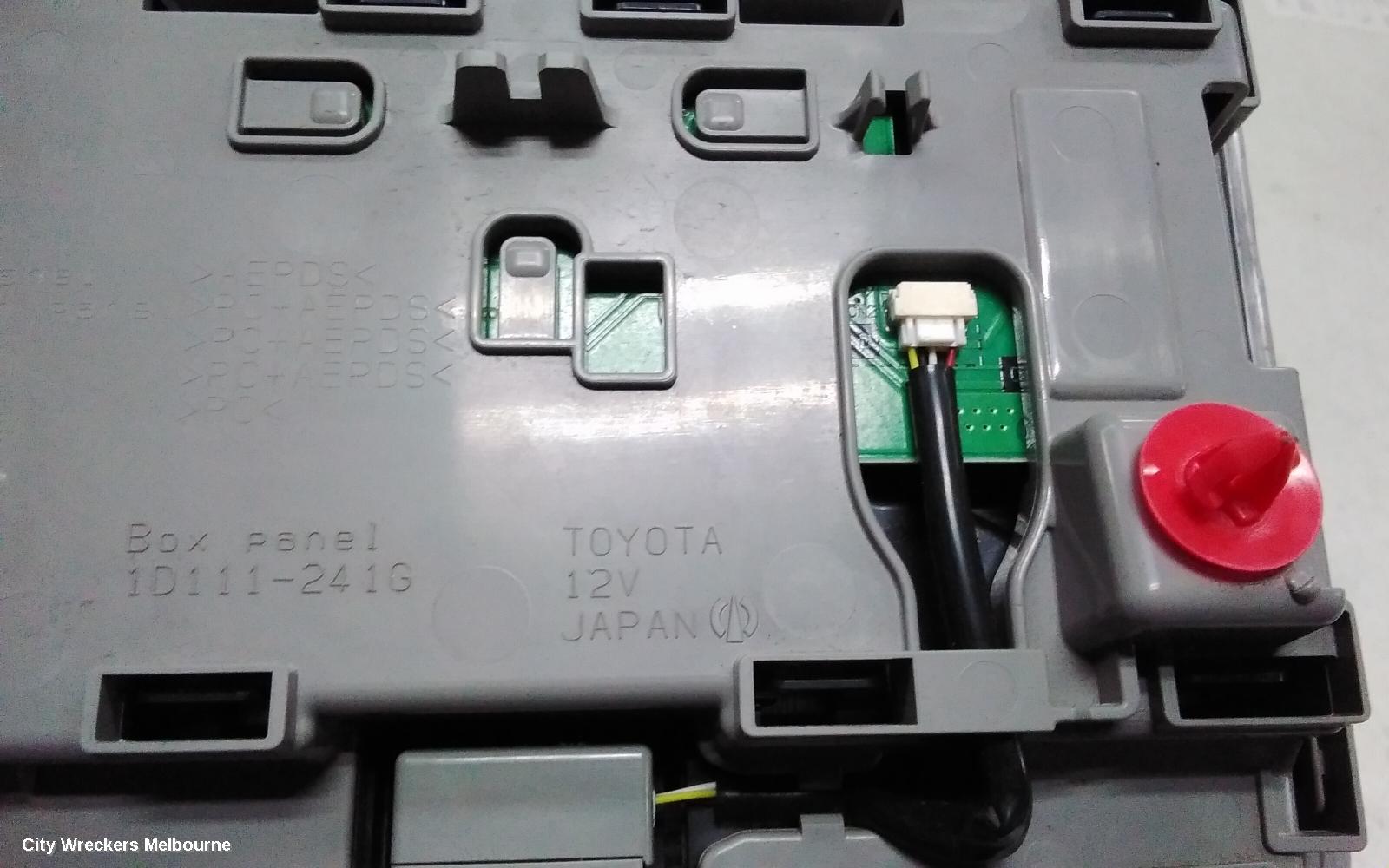TOYOTA CAMRY COURTESY LIGHT, XV70, FRONT, W/ SUNGLASS HOLDER, 09/2017 - 05/2024