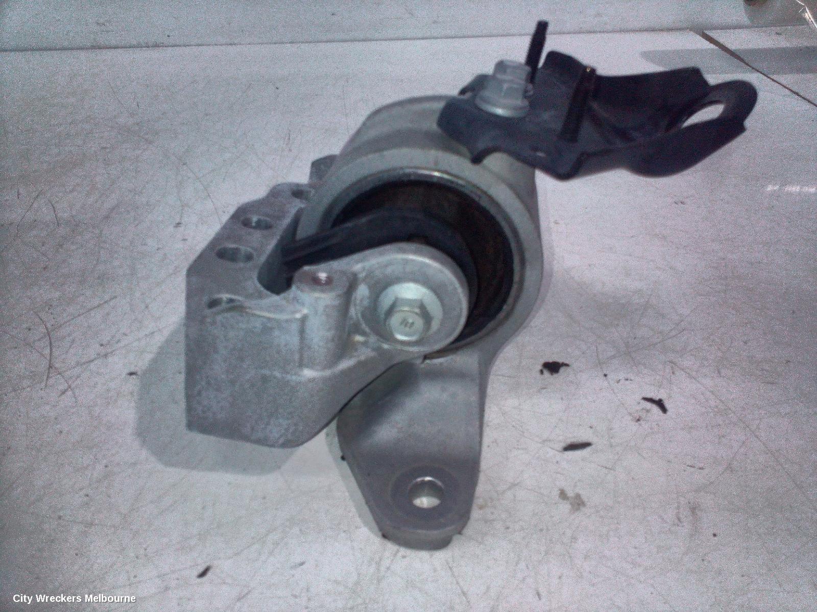 TOYOTA CAMRY MOUNT, XV70, 09/2017 - 05/2024