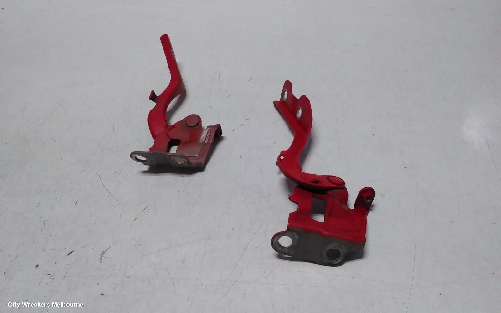 HYUNDAI I20 BONNET HINGE/STRUT, HINGES (PAIR), PB, 04/2010 - 05/2012