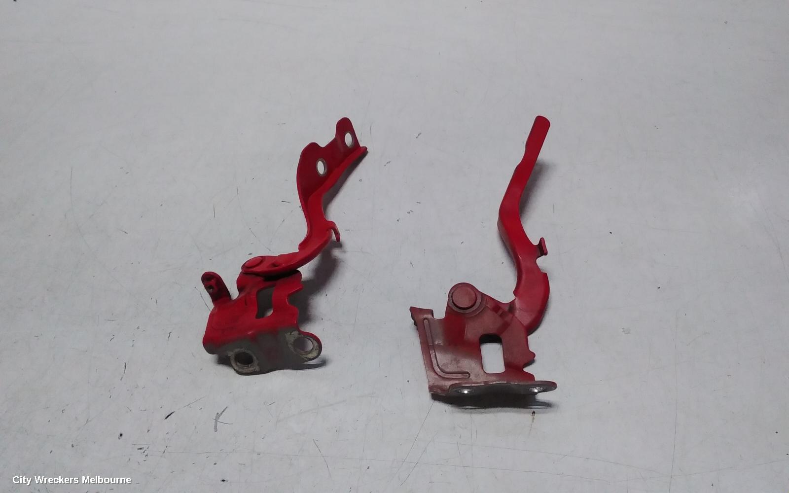 HYUNDAI I20 BONNET HINGE/STRUT, HINGES (PAIR), PB, 04/2010 - 05/2012