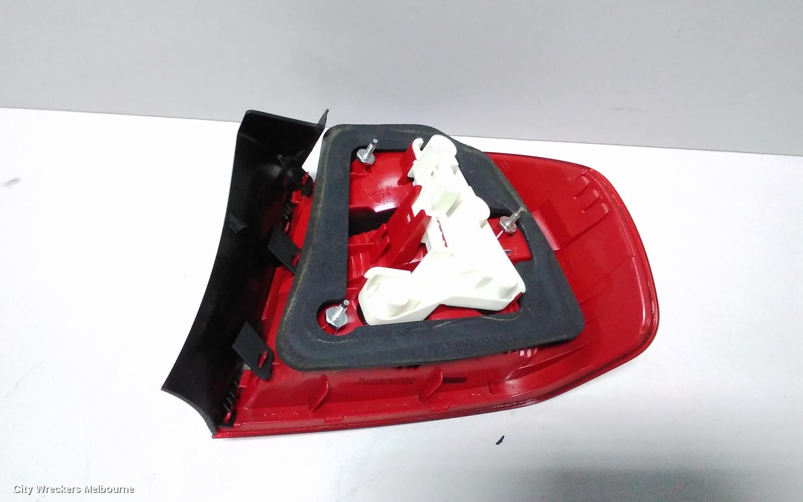 BMW 3 SERIES LEFT TAILLIGHT, E90, SEDAN, NON LED TYPE, 03/2005 - 10/2008
