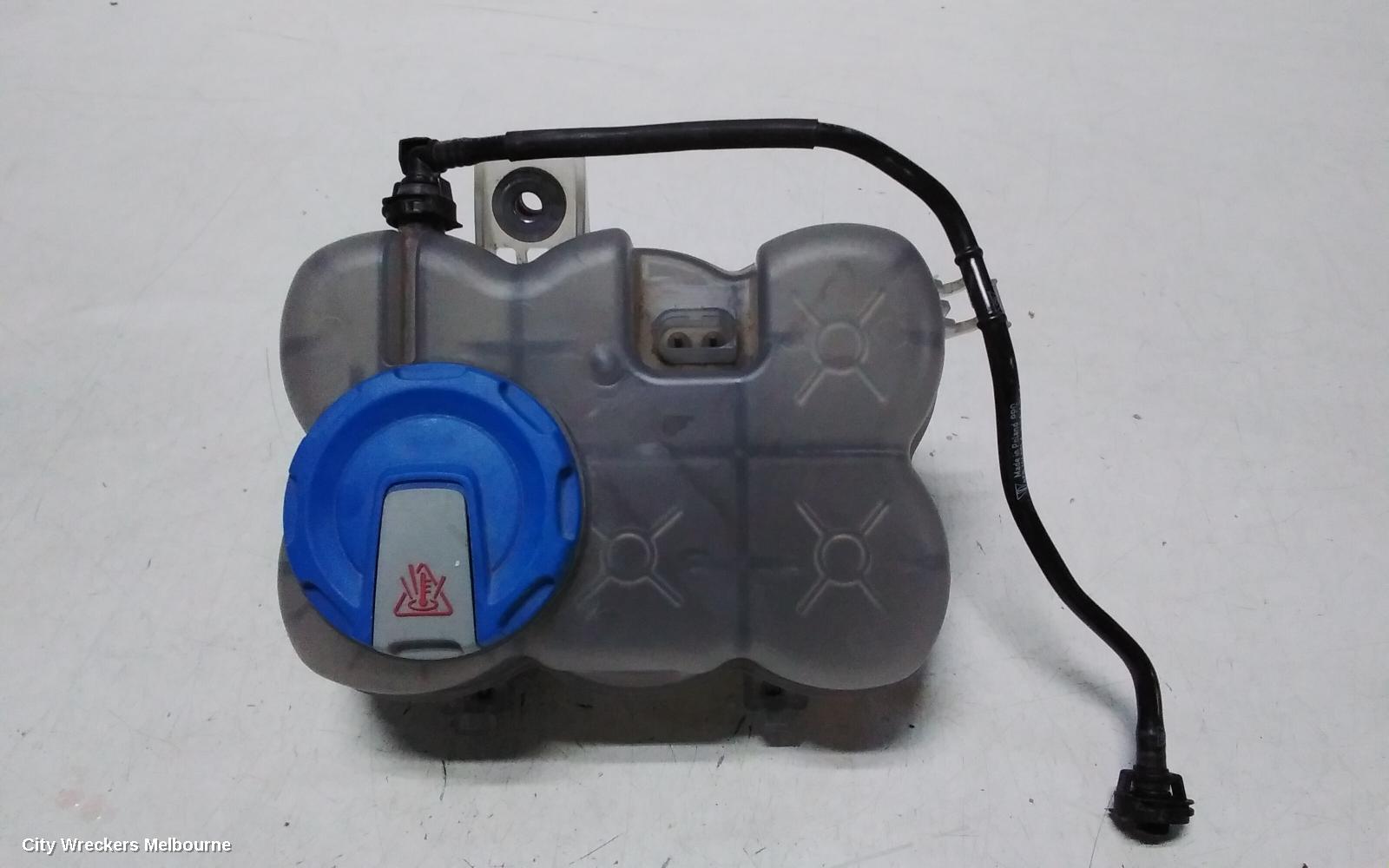 PORSCHE MACAN OVERFLOW BOTTLE, 95B, 06/2014 - 12/2025