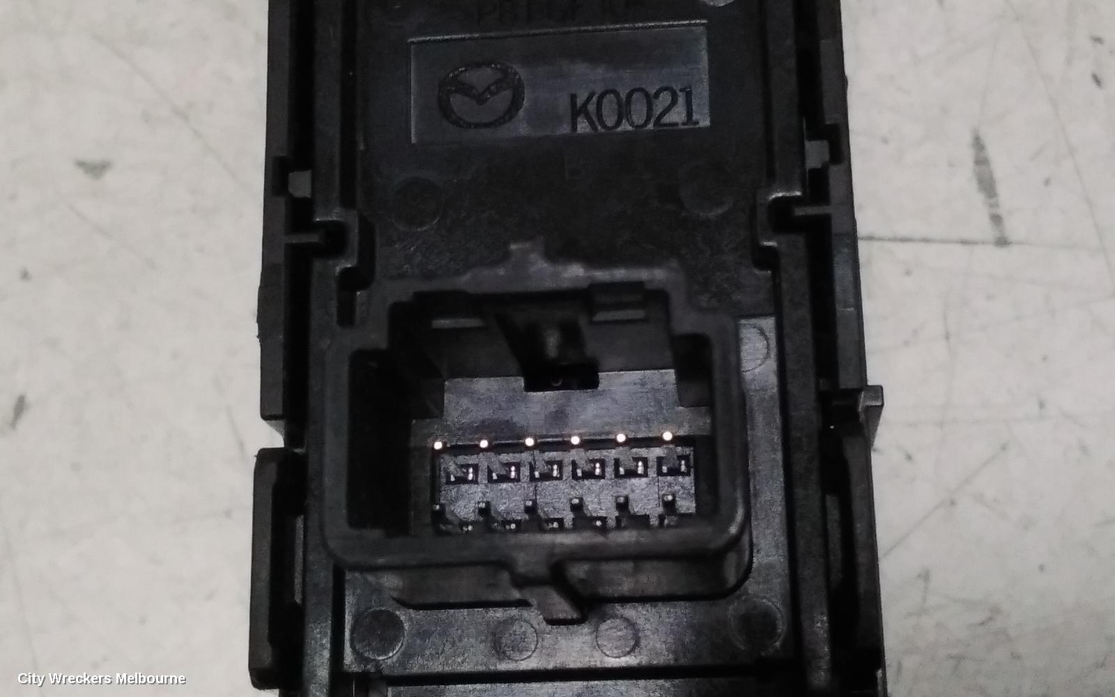 MAZDA 3 COMBINATION SWITCH, ELECT PARK SWITCH, W/ AUTO HOLD, BP, 03/2019 ONWARDS