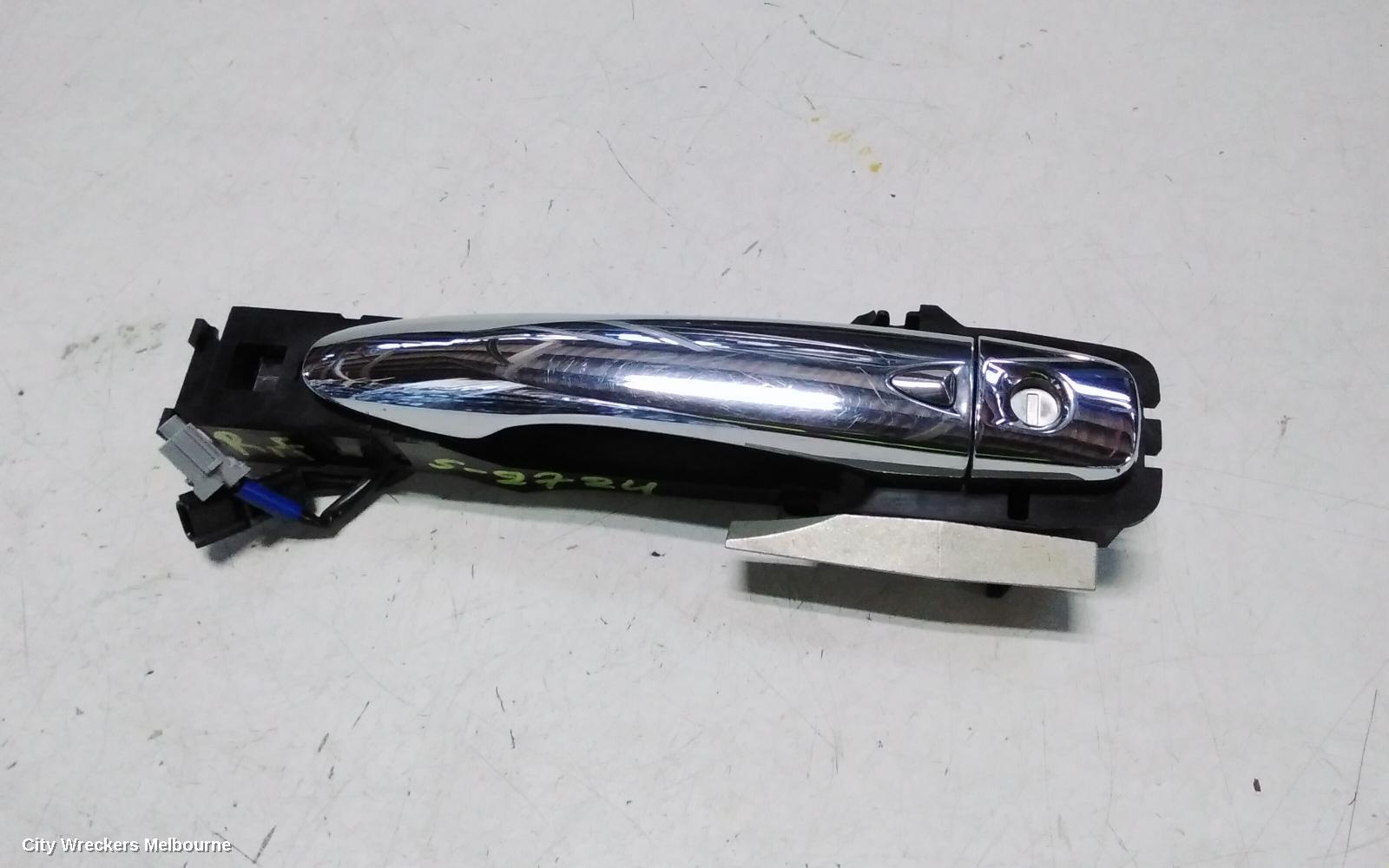 MERCEDES X CLASS DOOR HANDLE, X470, RH FRONT, OUTER, 02/2018 - 06/2020