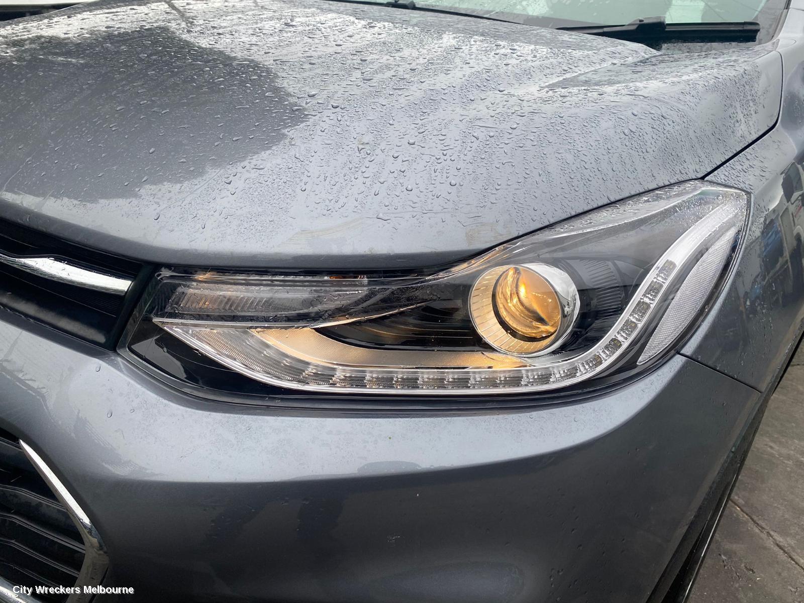 HOLDEN TRAX LEFT GUARD, TJ SERIES, W/ INDICATOR TYPE, 10/2016 - 12/2020