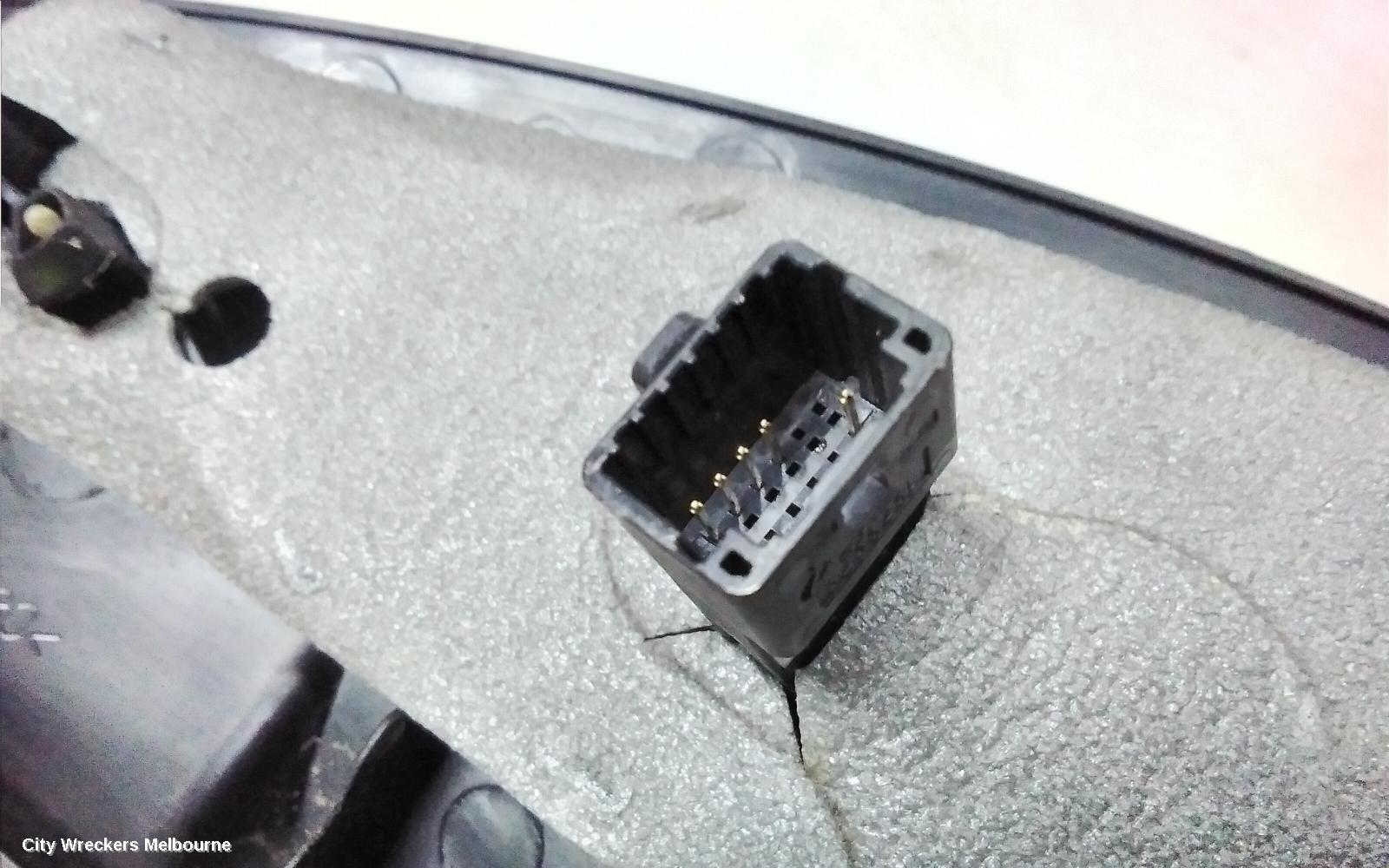 RENAULT KANGOO LEFT DOOR MIRROR, X61, W/ MANUAL FOLD, ELECT ADJ TYPE, 10/2010 - 02/2022