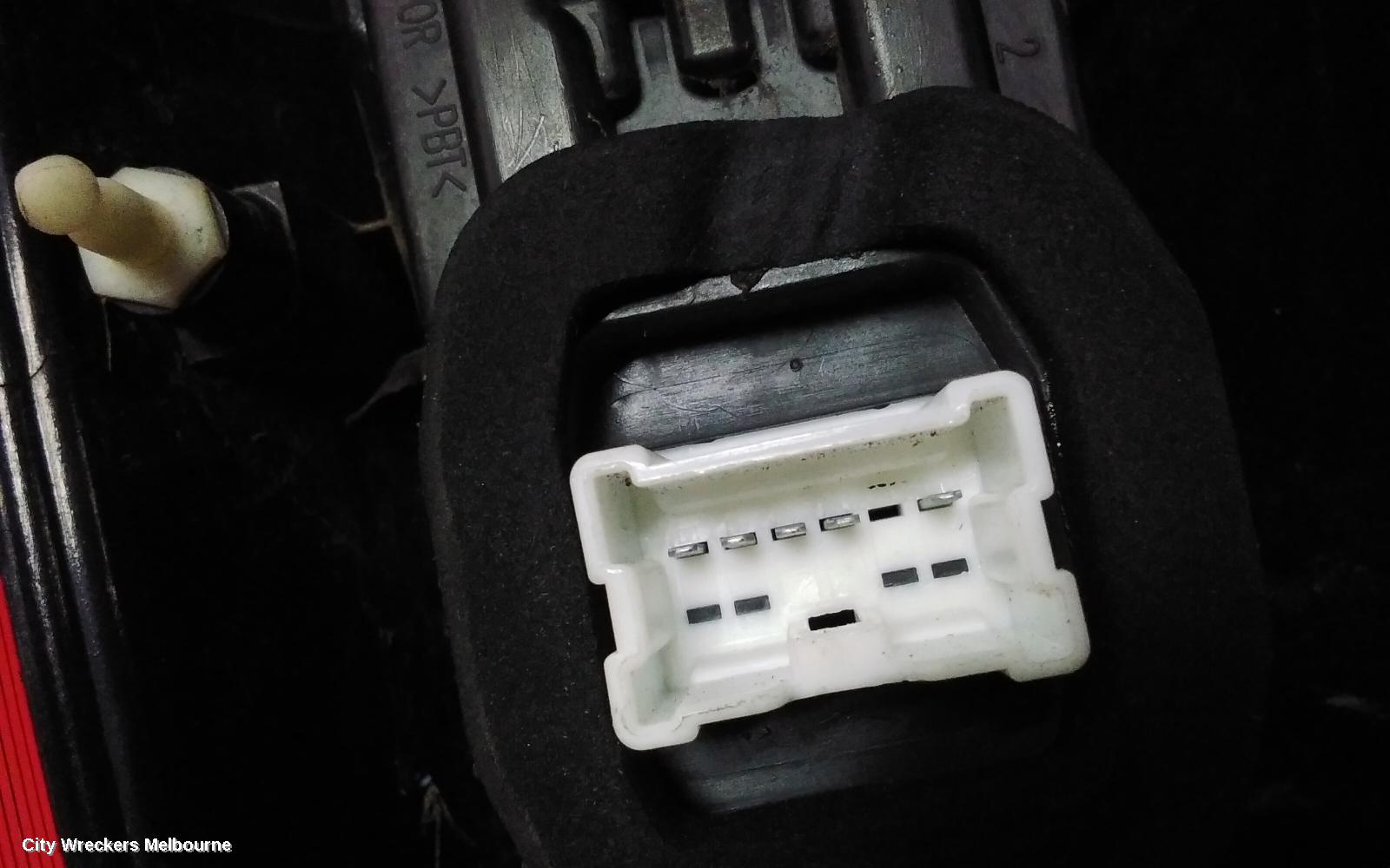 RENAULT KANGOO LEFT TAILLIGHT, X61, IN BODY, W/ HALOGEN, BARN DOOR TYPE, 09/2013 - 02/2022