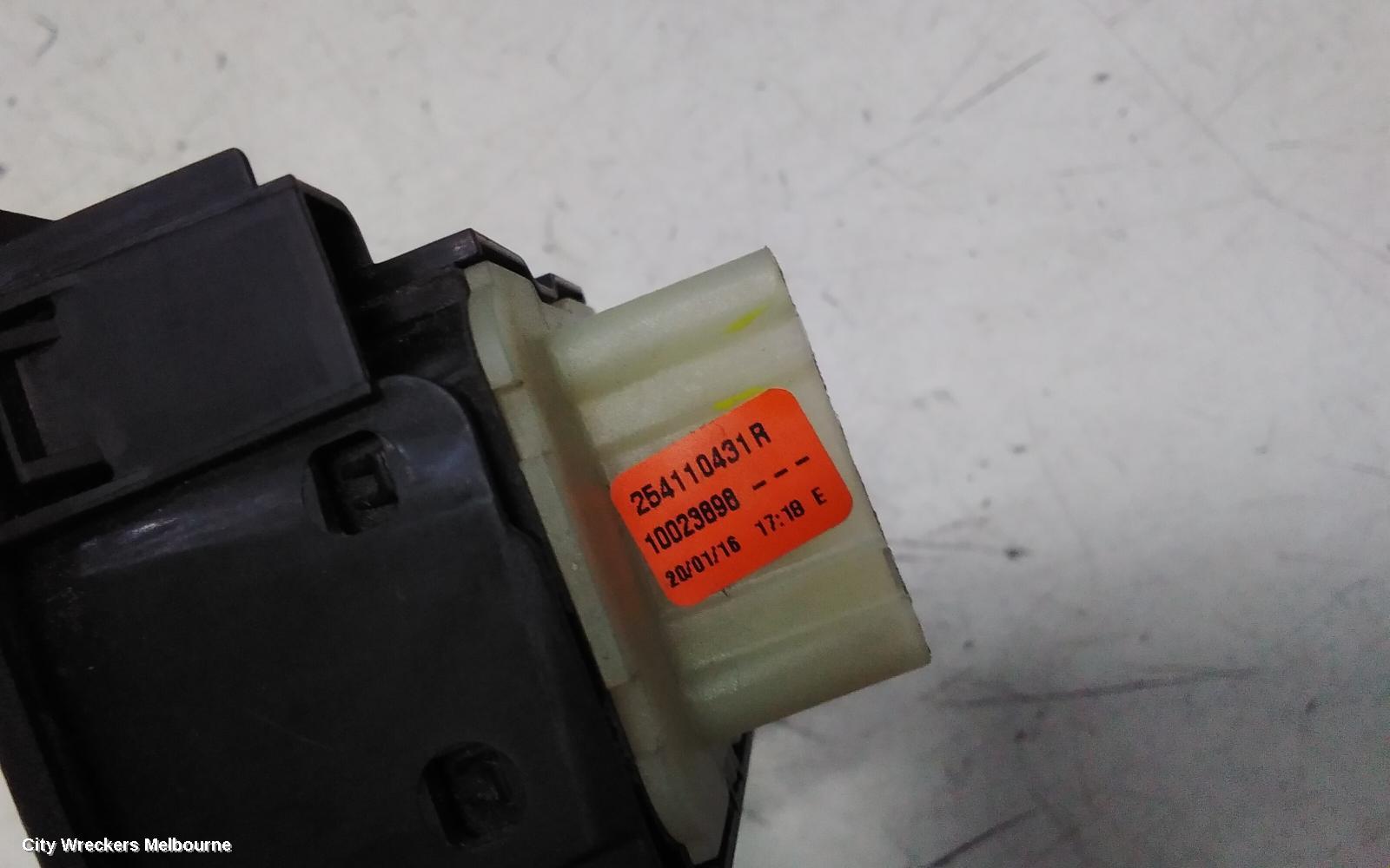 RENAULT KANGOO PWR DR WIND SWITCH, X61, RH FRONT (MASTER SWITCH), 10/2010 - 02/2022