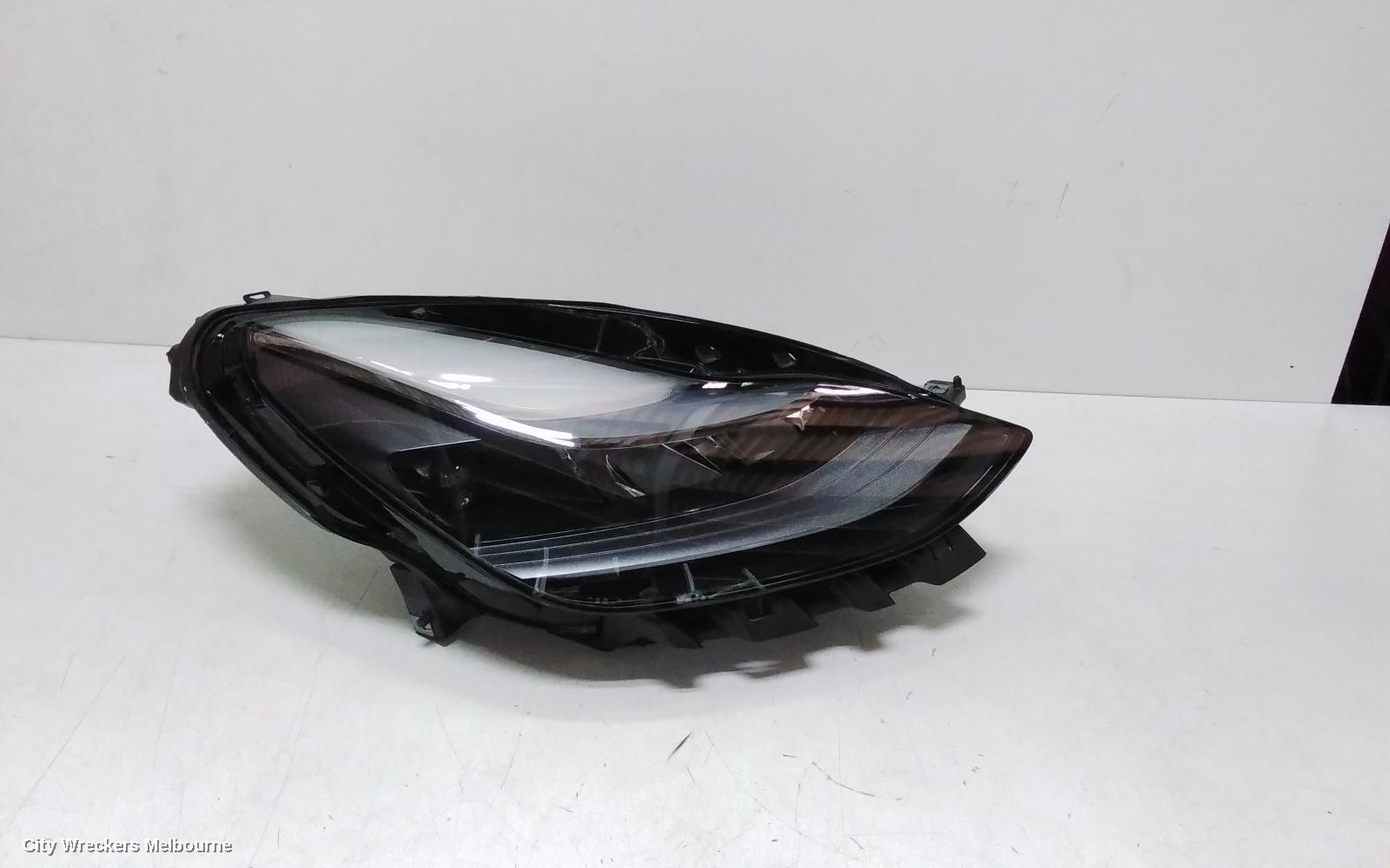 TESLA MODEL Y RIGHT HEADLAMP, 1ST GEN, LED TYPE, 03/2022 ONWARDS