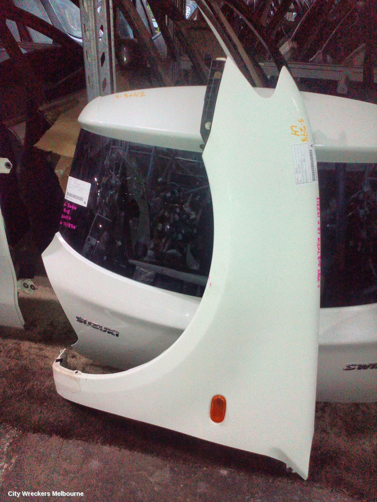 MITSUBISHI TRITON LEFT GUARD, ML-MN, NON FLARE TYPE, 07/2006 - 04/2015