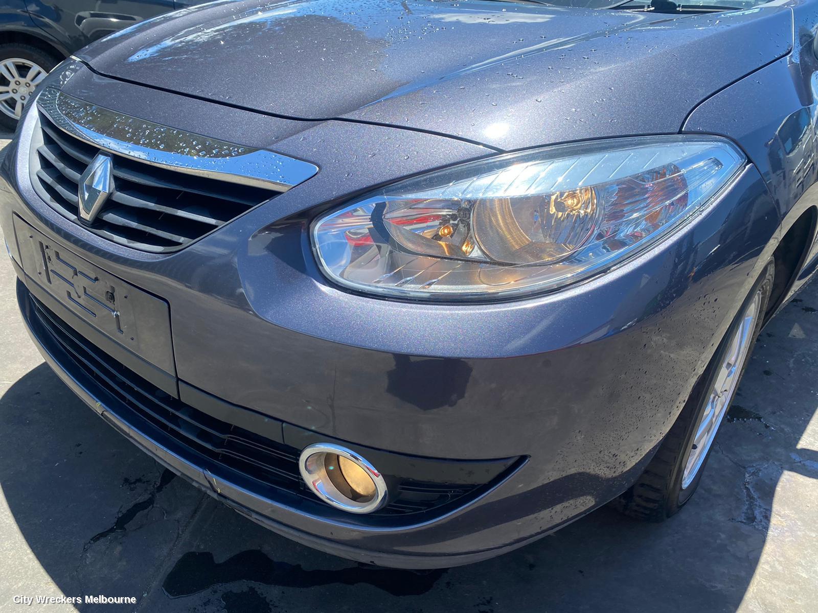 RENAULT FLUENCE LEFT GUARD, X38, 09/2010 - 01/2016