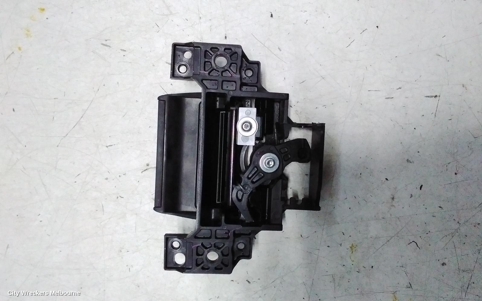 FORD RANGER DOOR HANDLE, RA, LH FRONT, OUTER, COLOUR CODED, NON KEYLESS ENTRY TYPE, 05/2022 ONWARDS