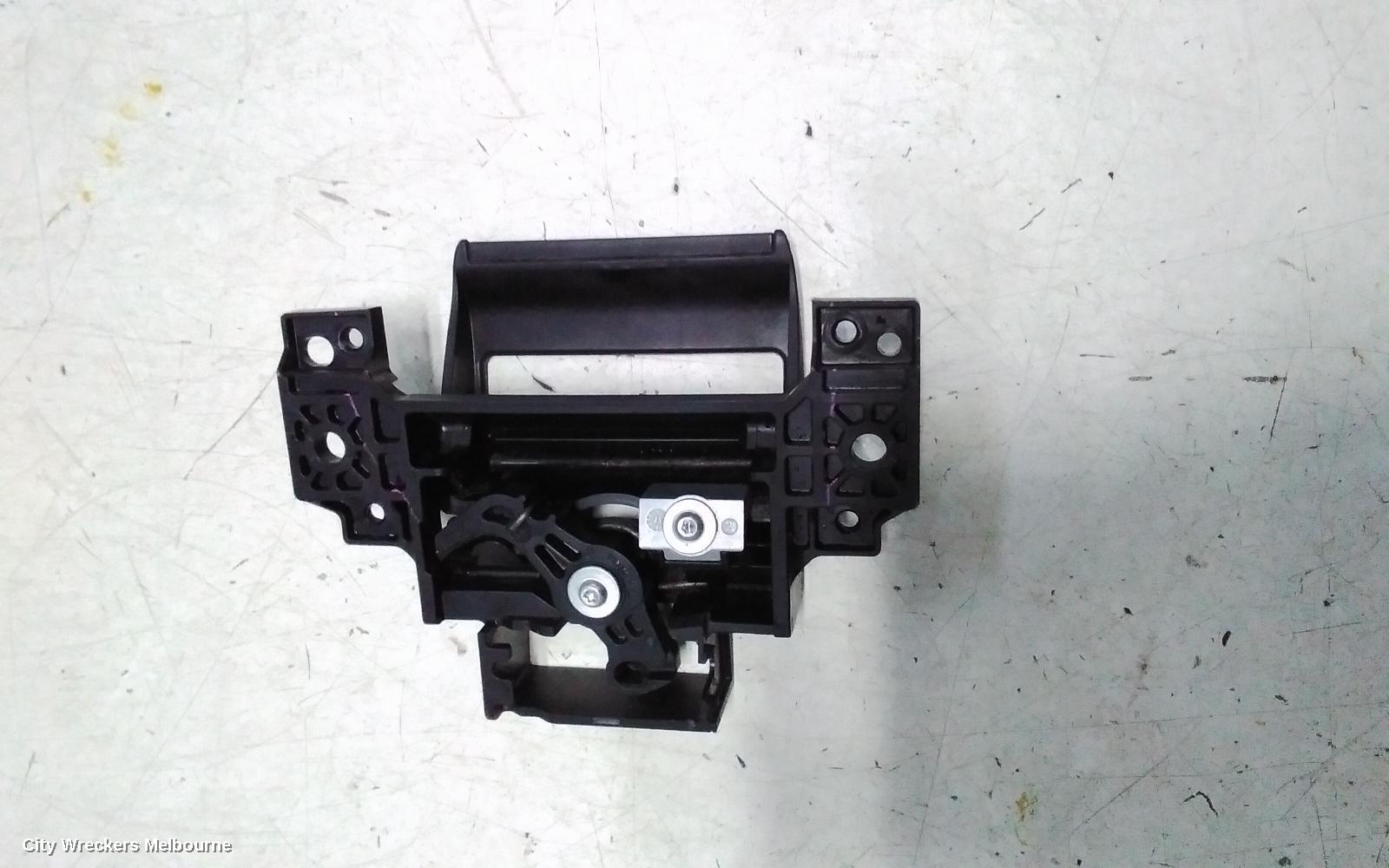 FORD RANGER DOOR HANDLE, RA, LH FRONT, OUTER, COLOUR CODED, NON KEYLESS ENTRY TYPE, 05/2022 ONWARDS