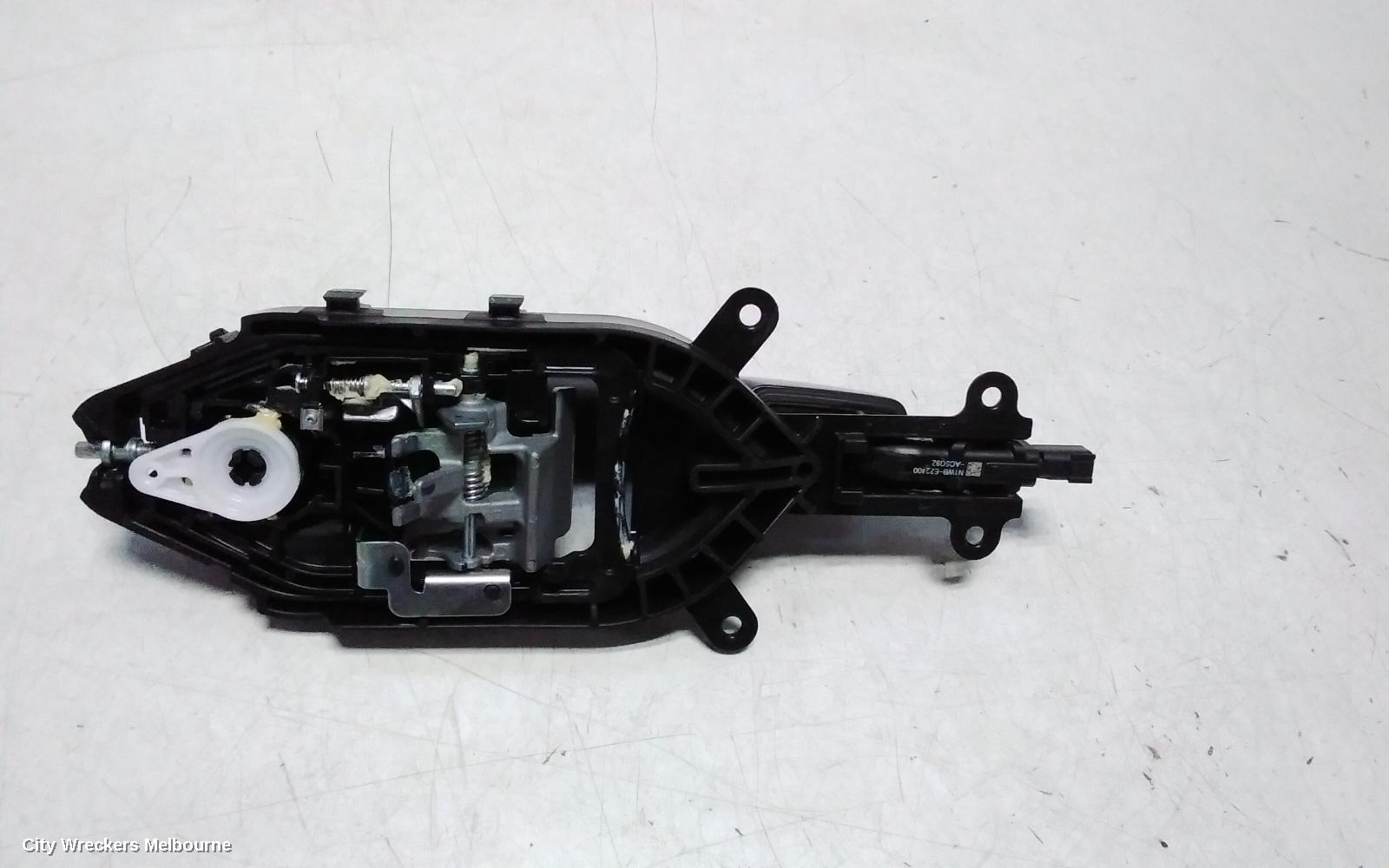 FORD RANGER DOOR HANDLE, RA, RH FRONT, INNER, 05/2022 ONWARDS
