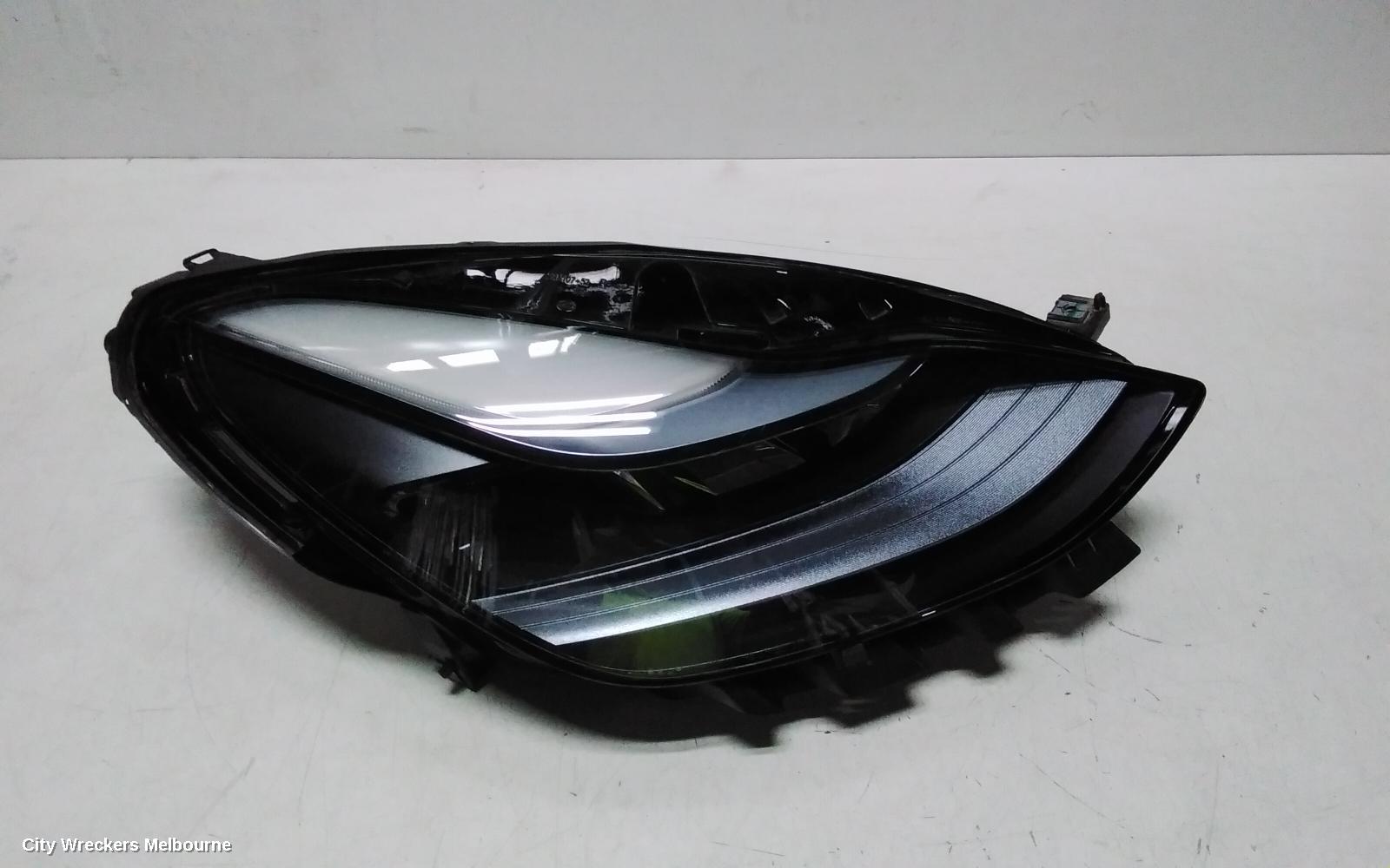TESLA MODEL Y RIGHT HEADLAMP, 1ST GEN, LED TYPE, 03/2022 ONWARDS