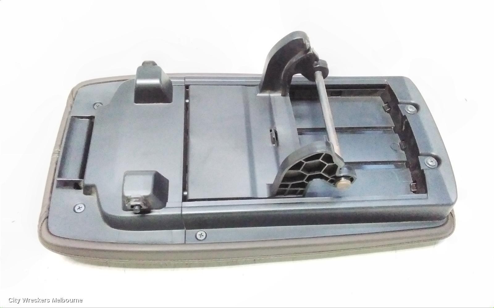MAZDA CX30 CONSOLE, DM, CONSOLE LID ONLY, LEATHER, BLACK, W/ WHITE STITCHING, 10/2019 ONWARDS