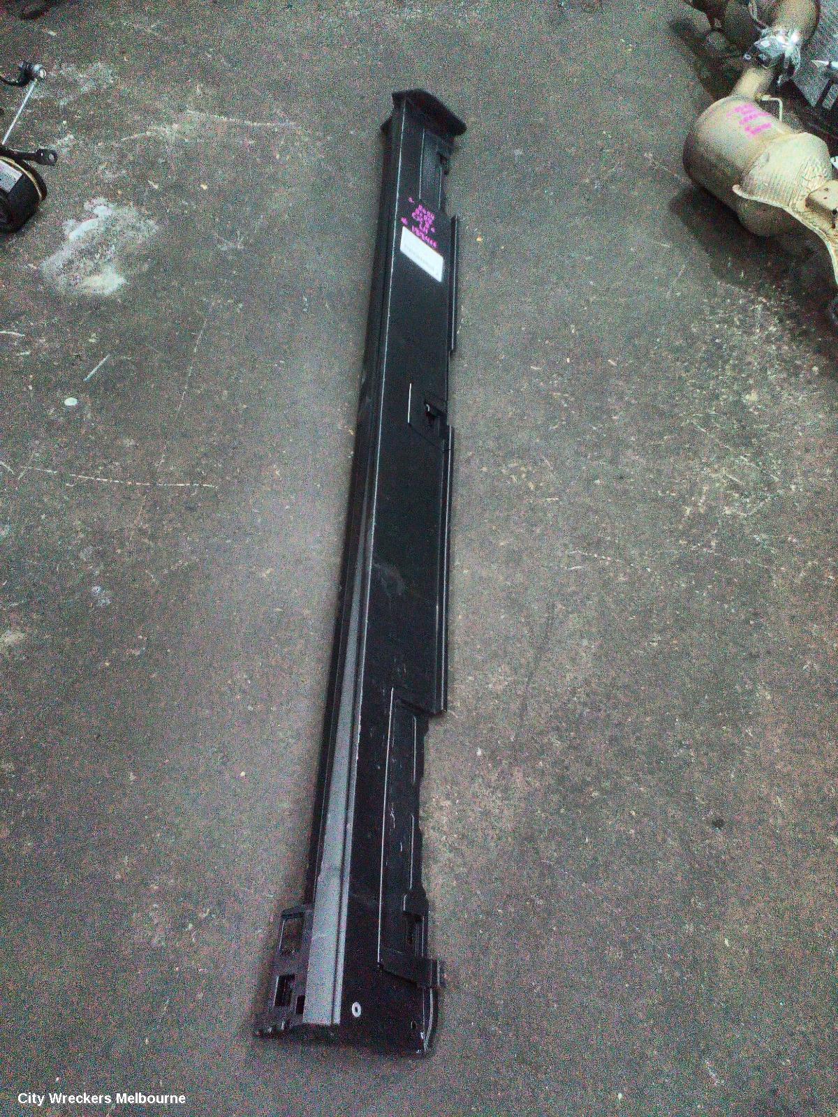 MAZDA CX30 SIDE STEP/SKIRT, DM, 10/2019 ONWARDS