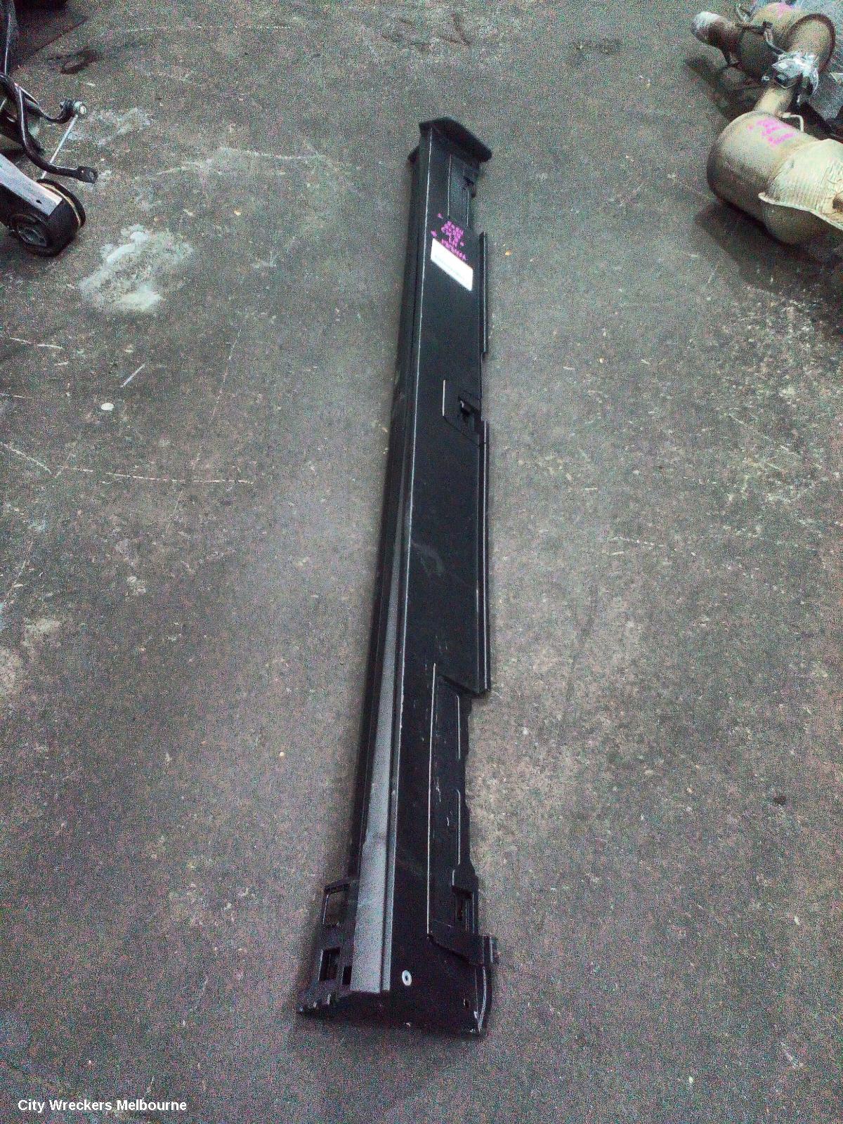 MAZDA CX30 SIDE STEP/SKIRT, DM, 10/2019 ONWARDS