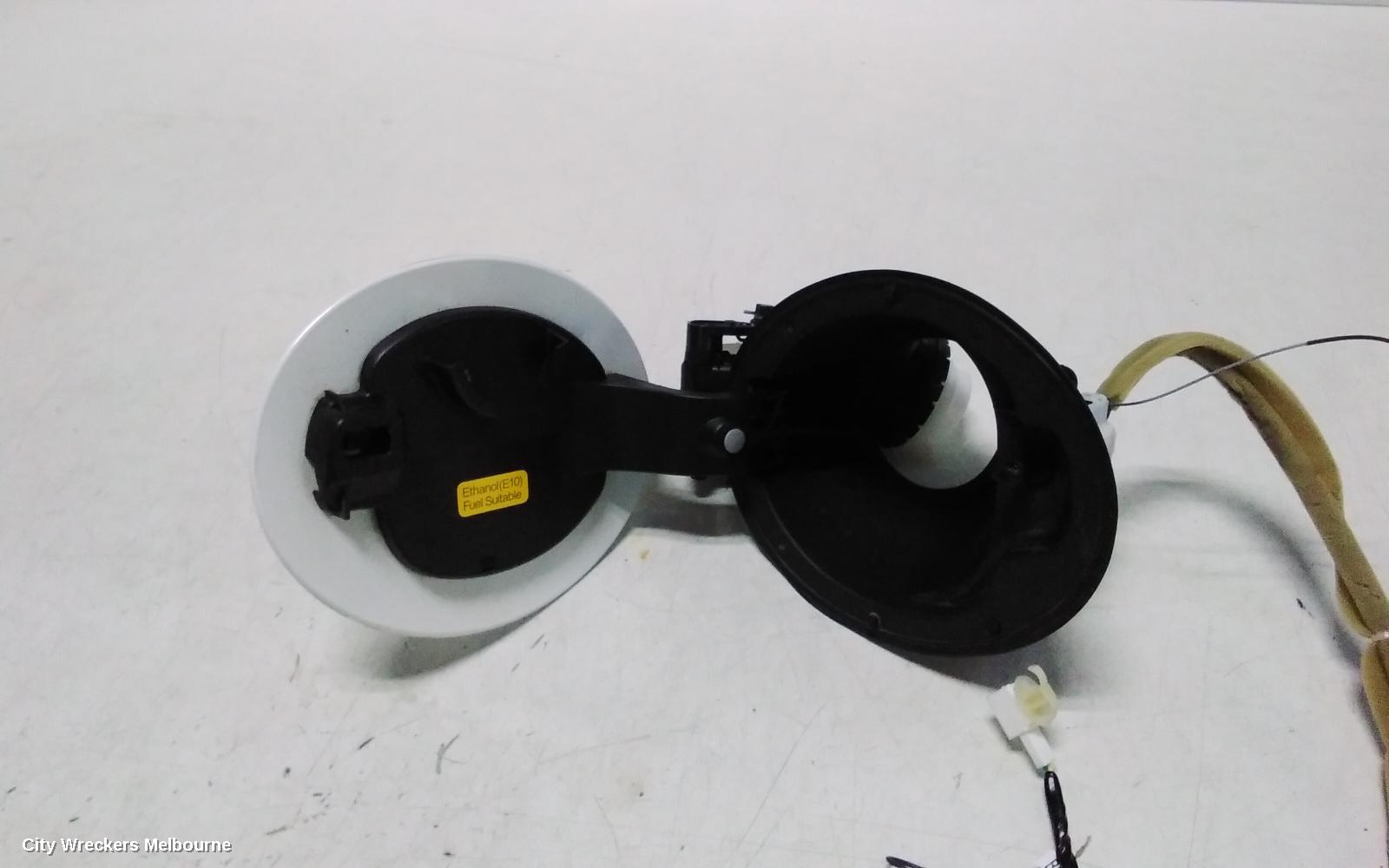 MAZDA CX30 FUEL DOOR / FILLER, DM, FUEL DOOR, 10/2019 ONWARDS