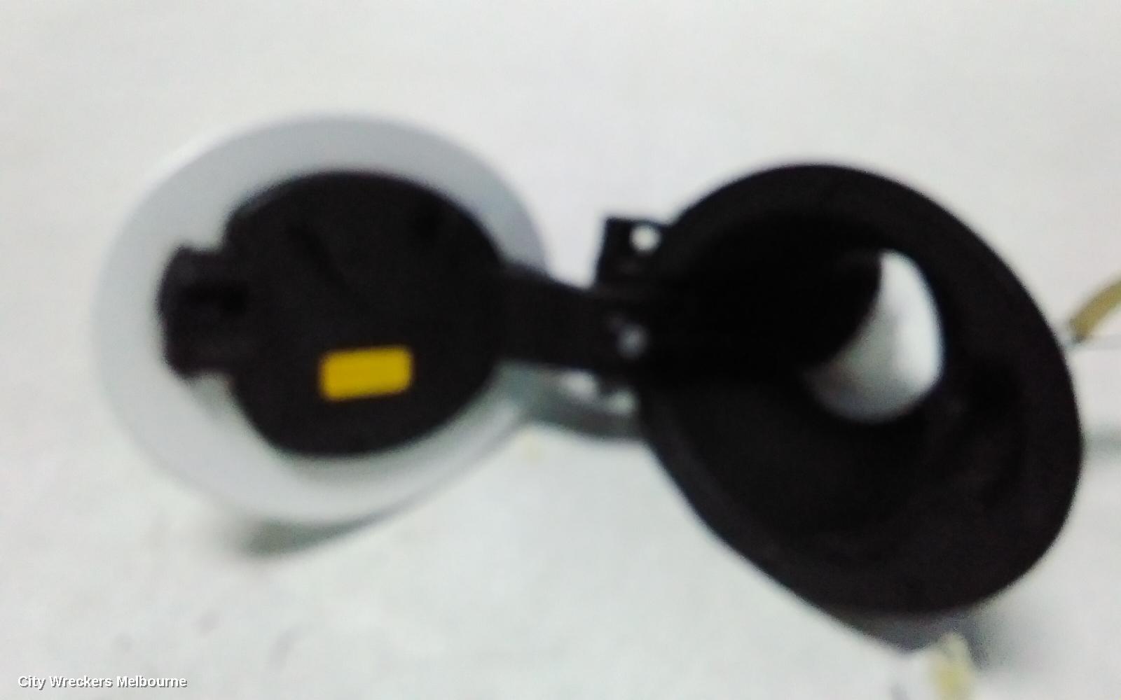 MAZDA CX30 FUEL DOOR / FILLER, DM, FUEL DOOR, 10/2019 ONWARDS
