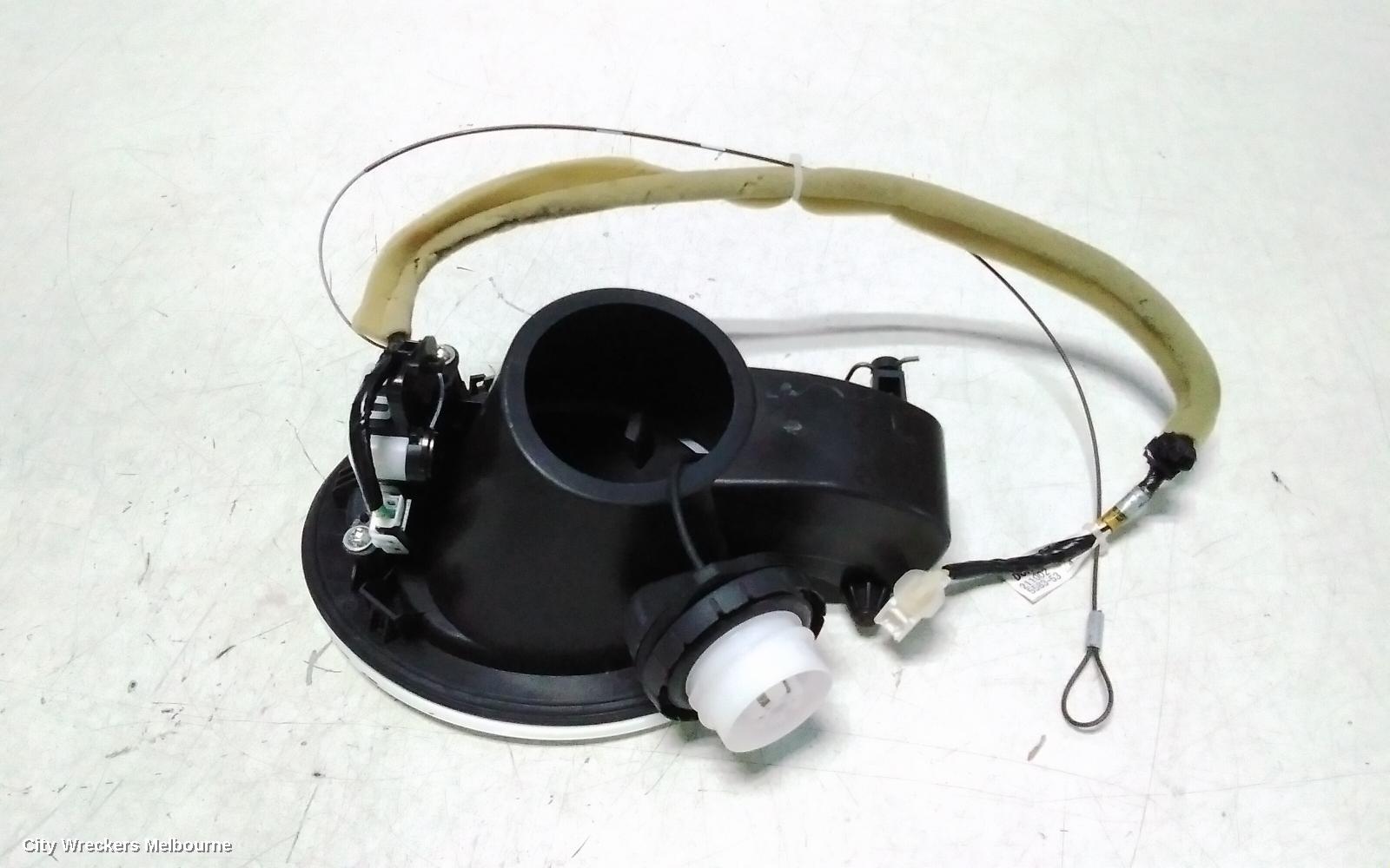 MAZDA CX30 FUEL DOOR / FILLER, DM, FUEL DOOR, 10/2019 ONWARDS