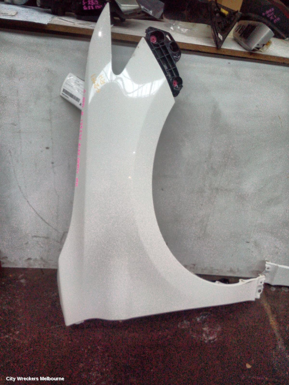 TOYOTA CAMRY RIGHT GUARD, XV70, 09/2017 - 05/2024