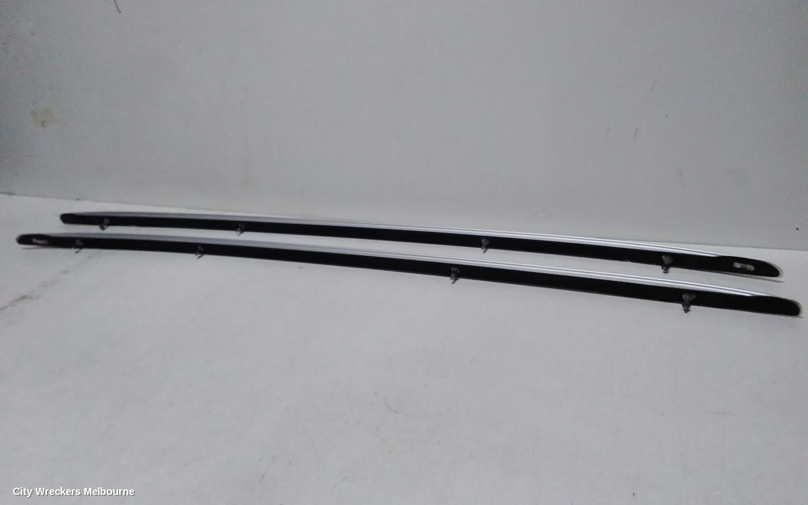 MG HS ROOF RAIL
