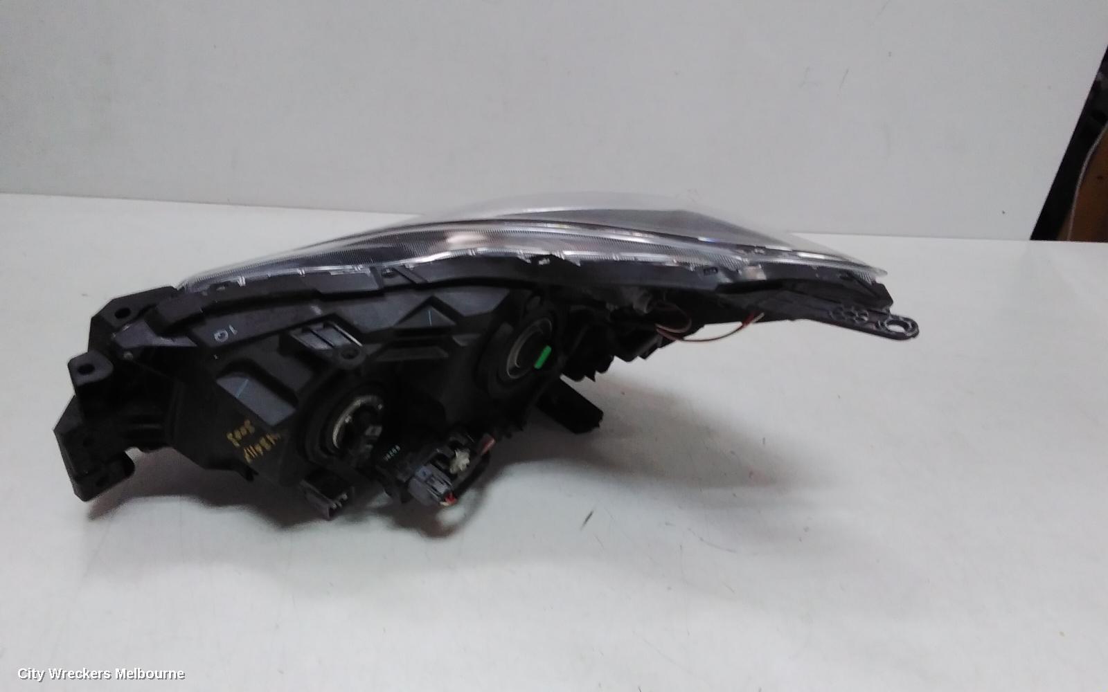 SUBARU IMPREZA RIGHT HEADLAMP, G4, HALOGEN, BLACK INSERT TYPE, 10/2015 - 08/2017