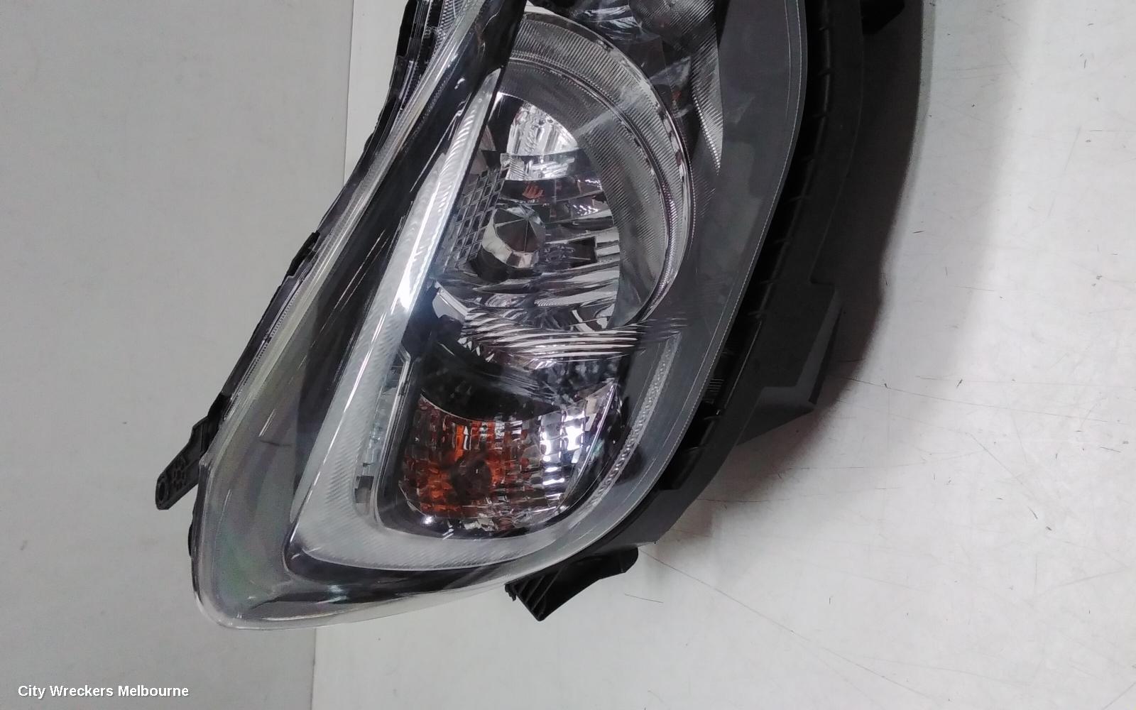 SUBARU IMPREZA RIGHT HEADLAMP, G4, HALOGEN, BLACK INSERT TYPE, 10/2015 - 08/2017